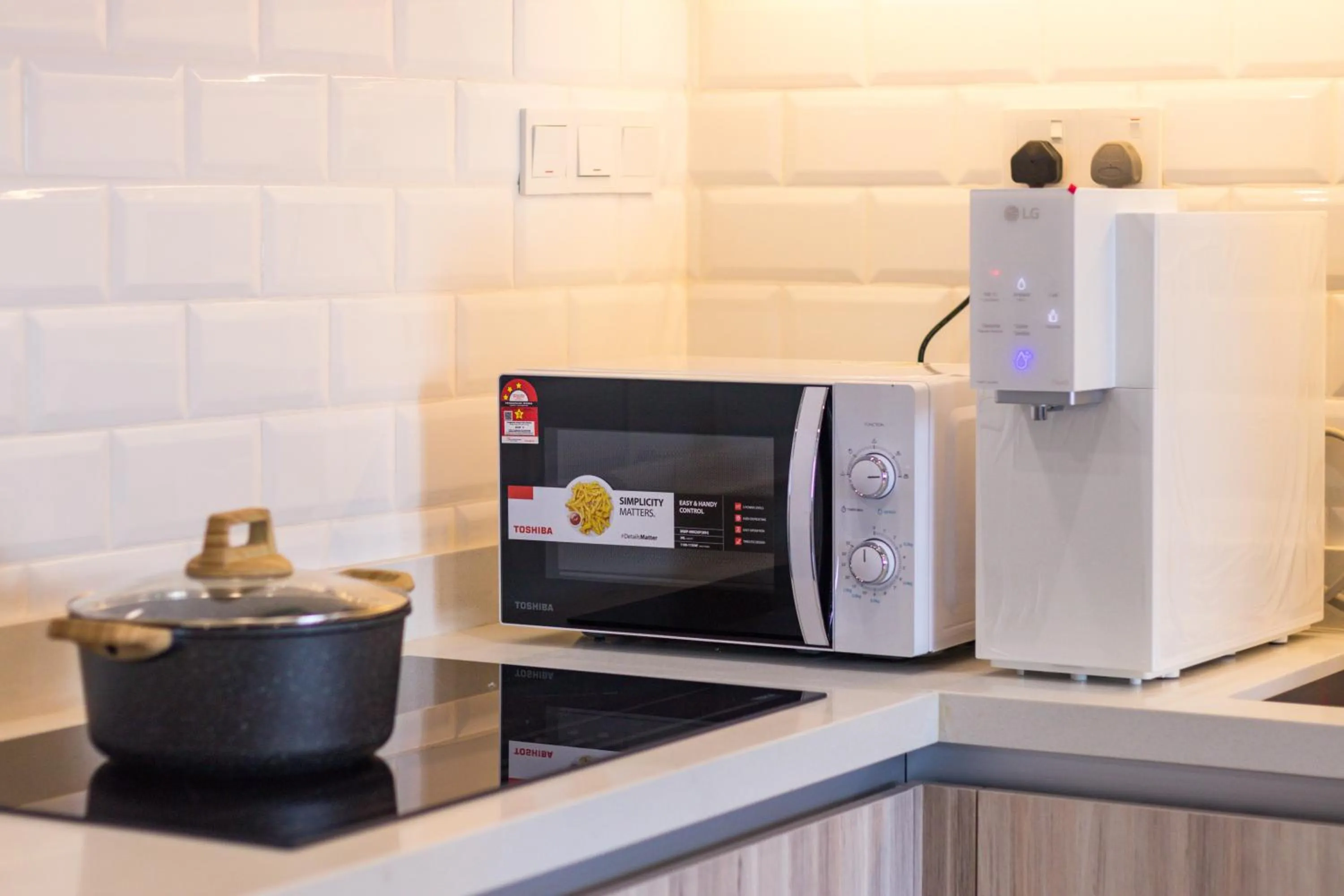 Kitchen or kitchenette in Iconic Regency by Stellar ALV