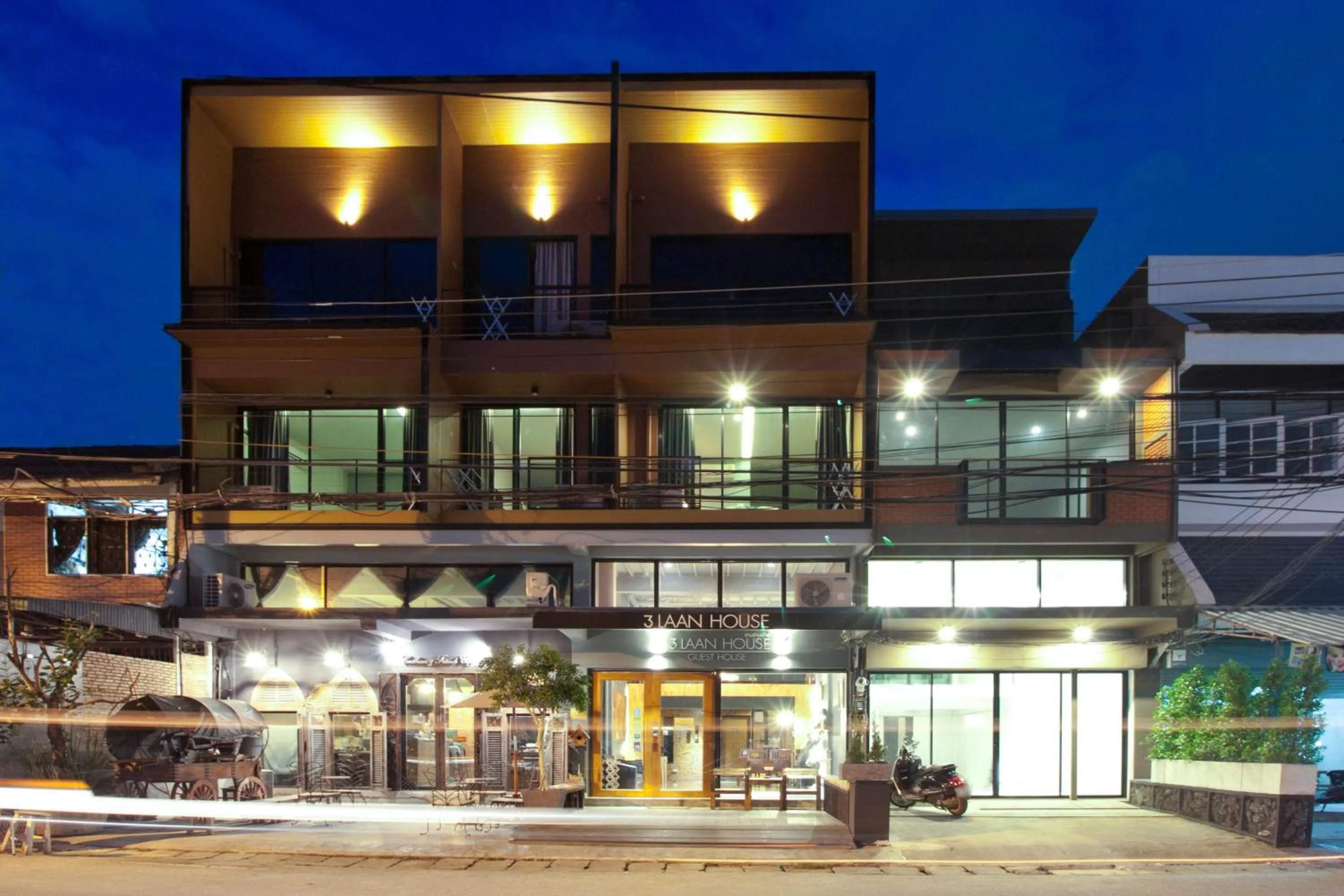 Property building in 3 Laan House