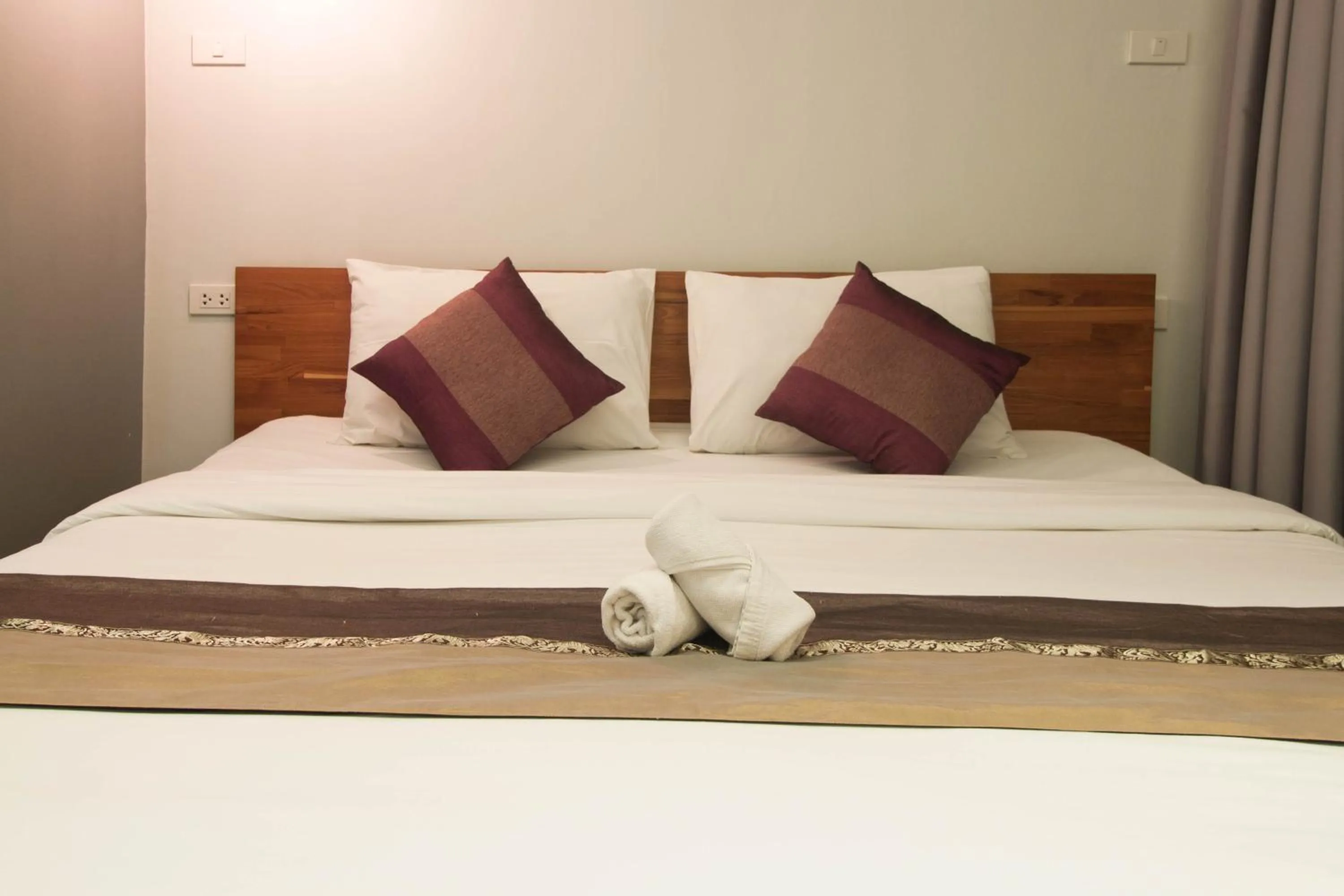 Bedroom, Bed in 3 Laan House