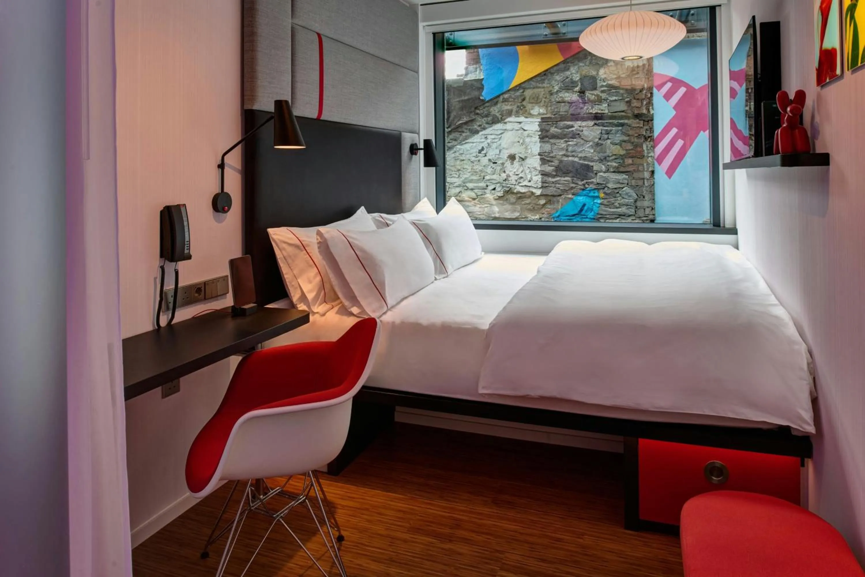 Bedroom, Bed in citizenM Dublin St Patrick's