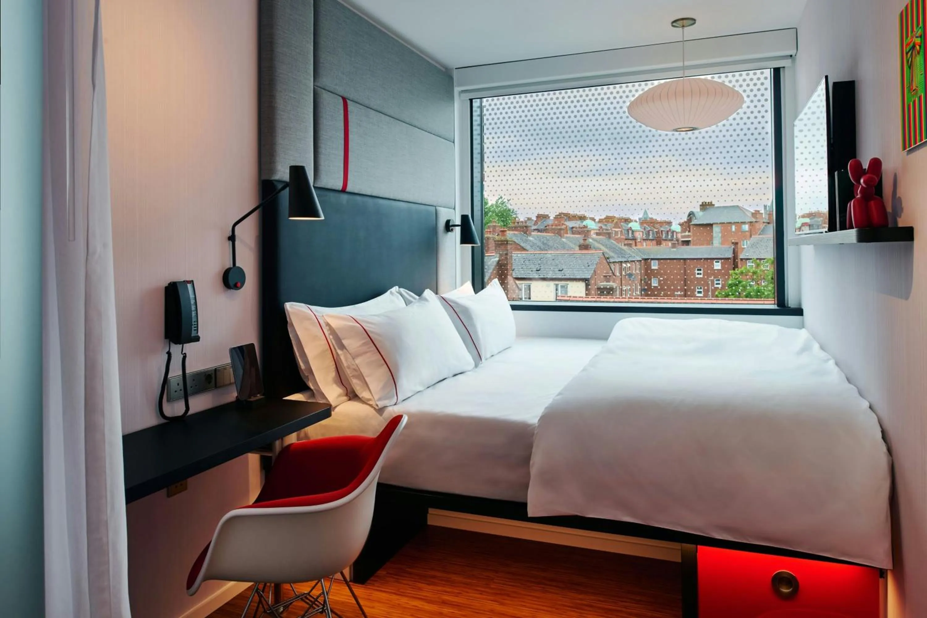 Bedroom, Bed in citizenM Dublin St Patrick's