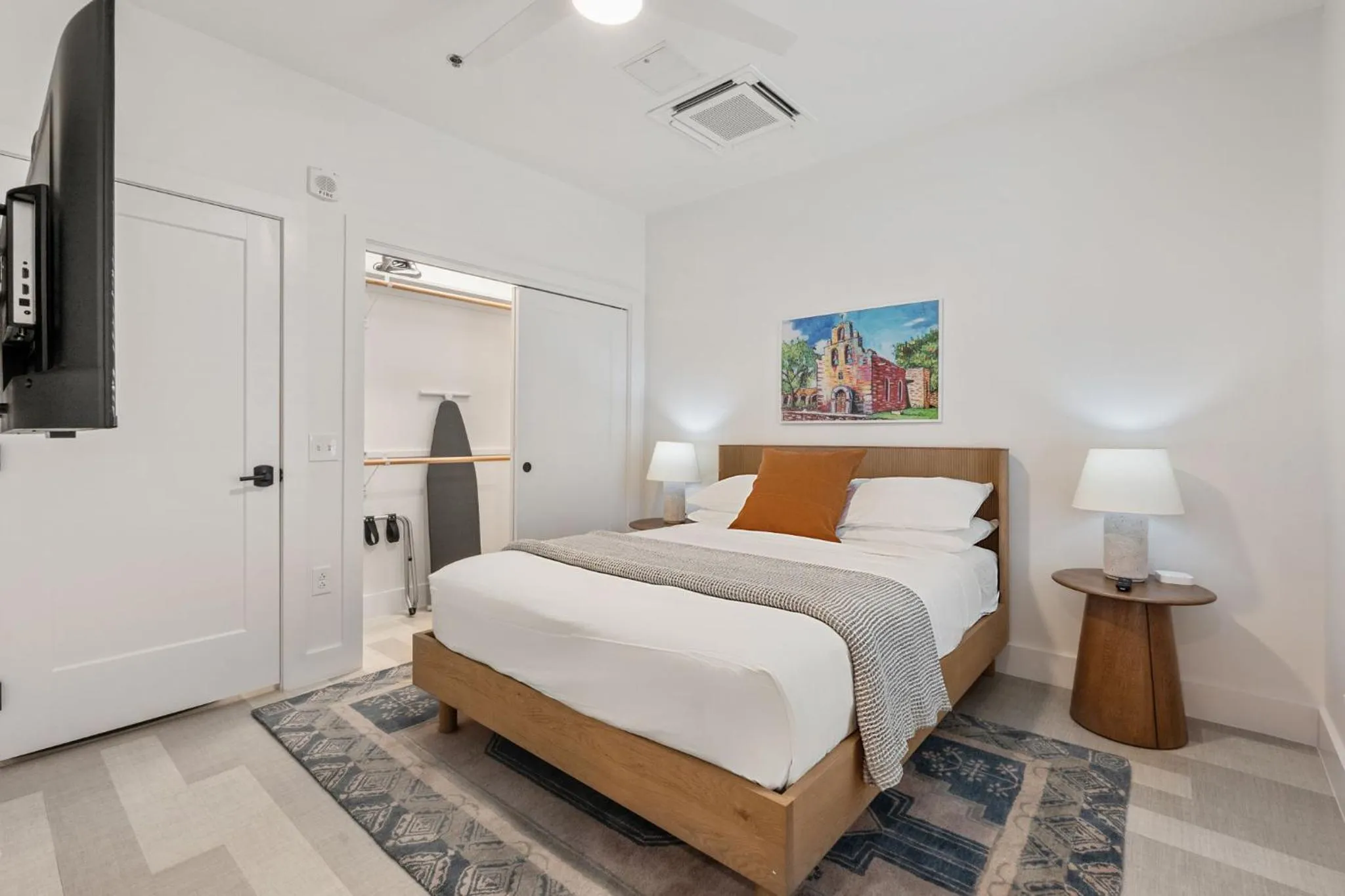 Photo of the whole room, Bed in The Continental, powered by Placemakr - Downtown - Market Square