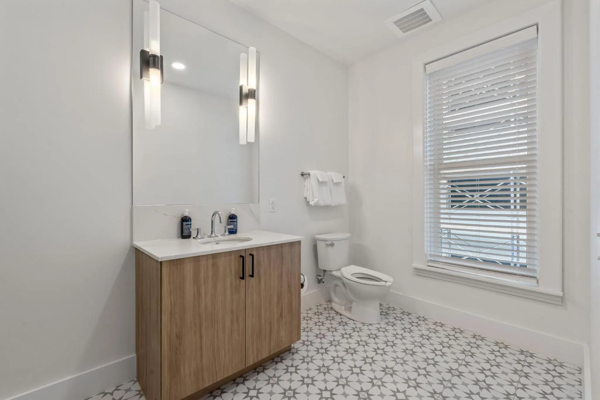 Bathroom in The Continental, powered by Placemakr - Downtown - Market Square