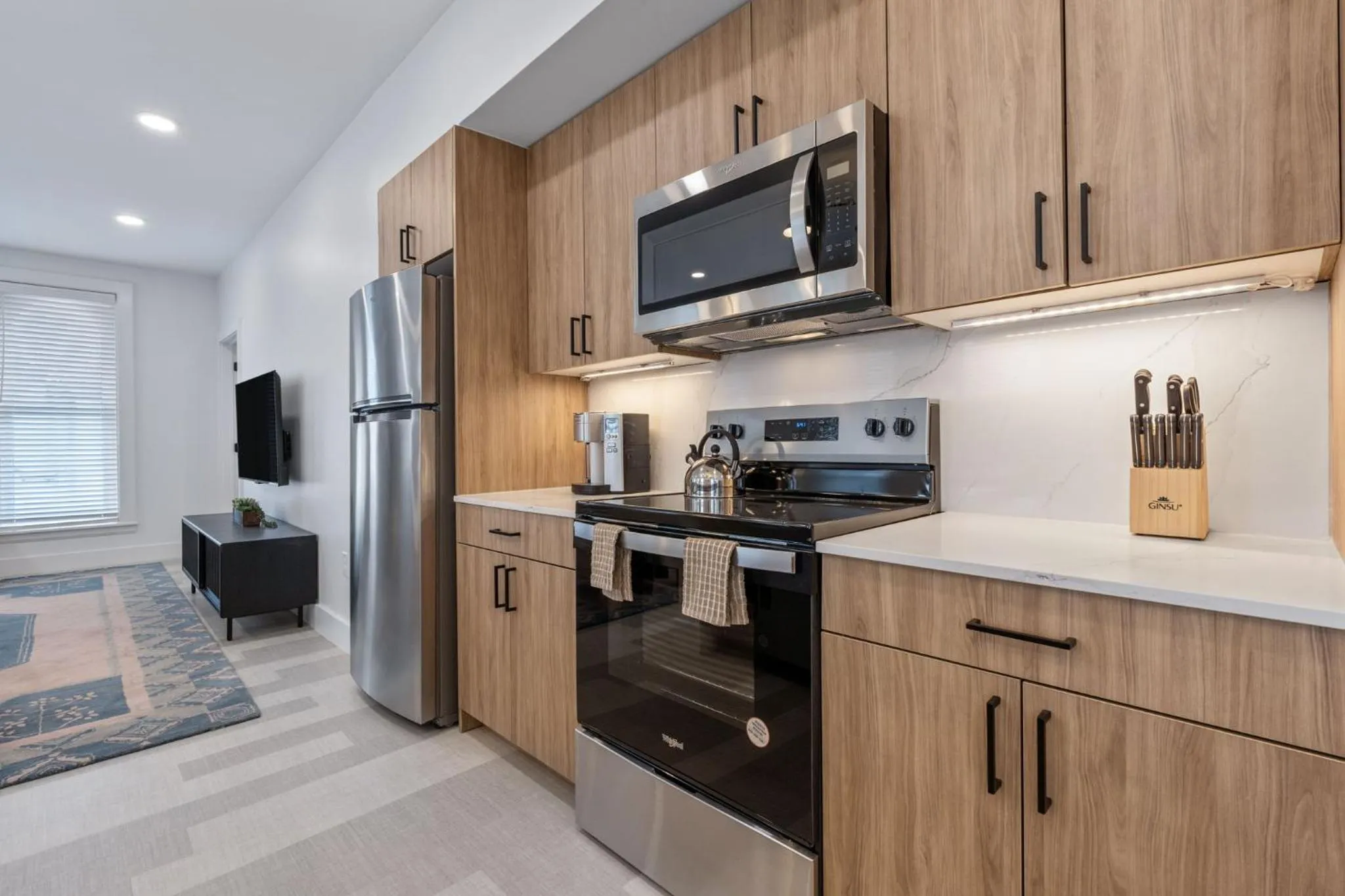 kitchen in The Continental, powered by Placemakr - Downtown - Market Square