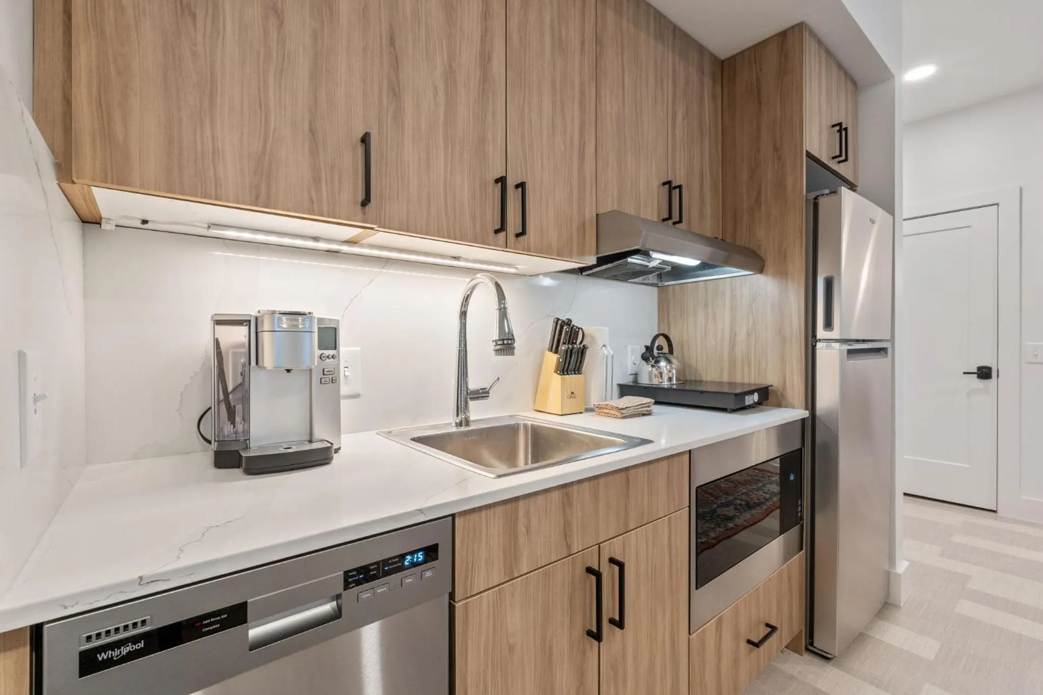 kitchen in The Continental, powered by Placemakr - Downtown - Market Square