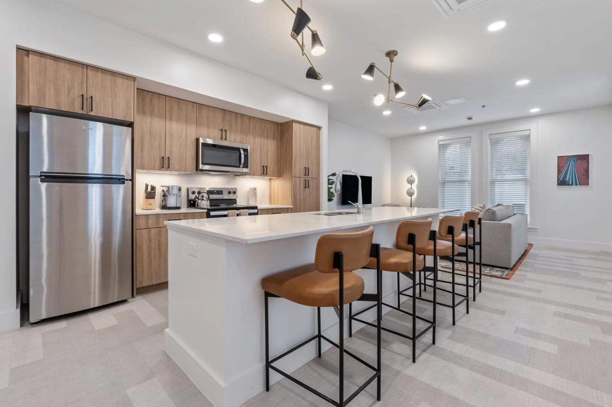 Dining area in The Continental, powered by Placemakr - Downtown - Market Square