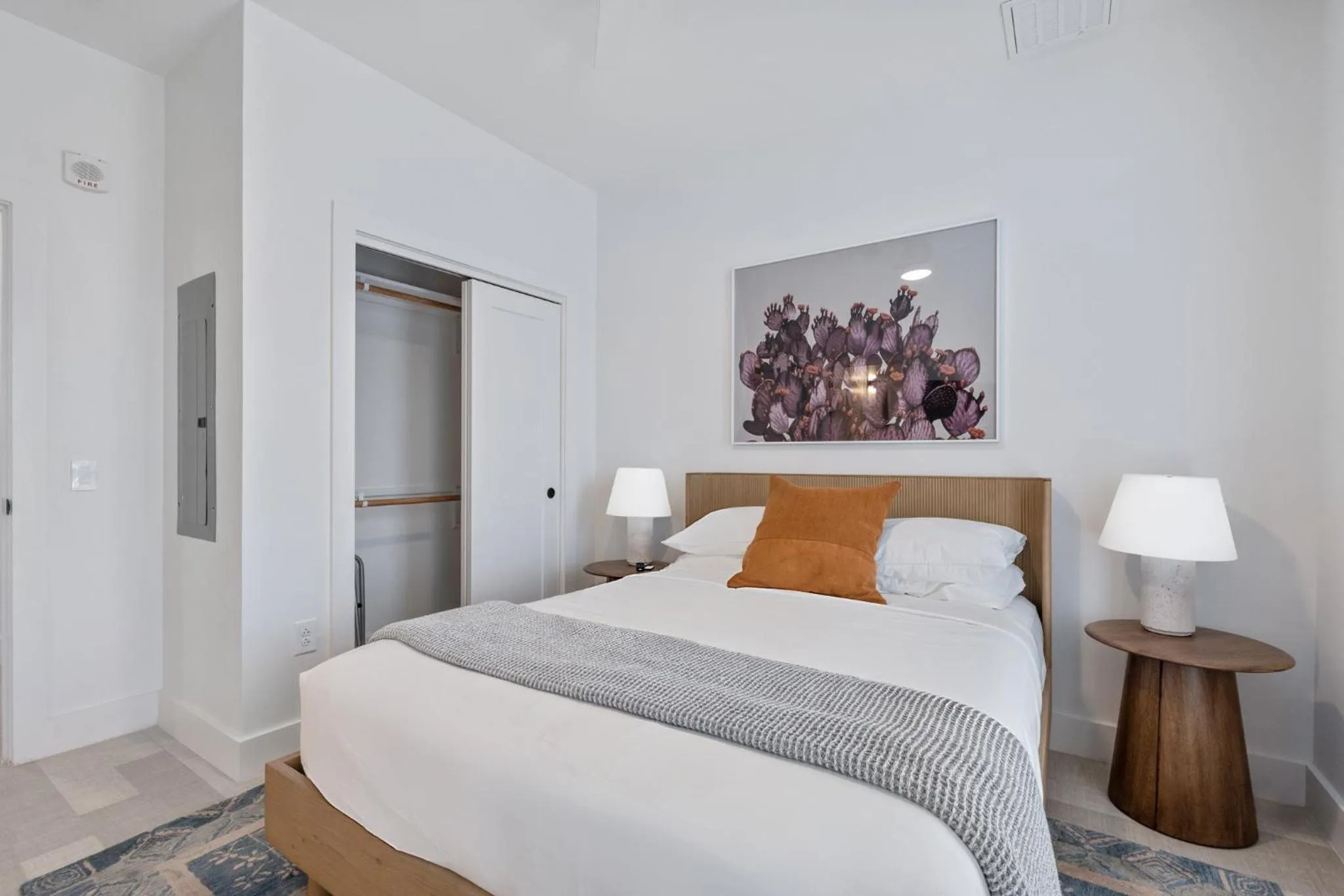 Bedroom, Bed in The Continental, powered by Placemakr - Downtown - Market Square