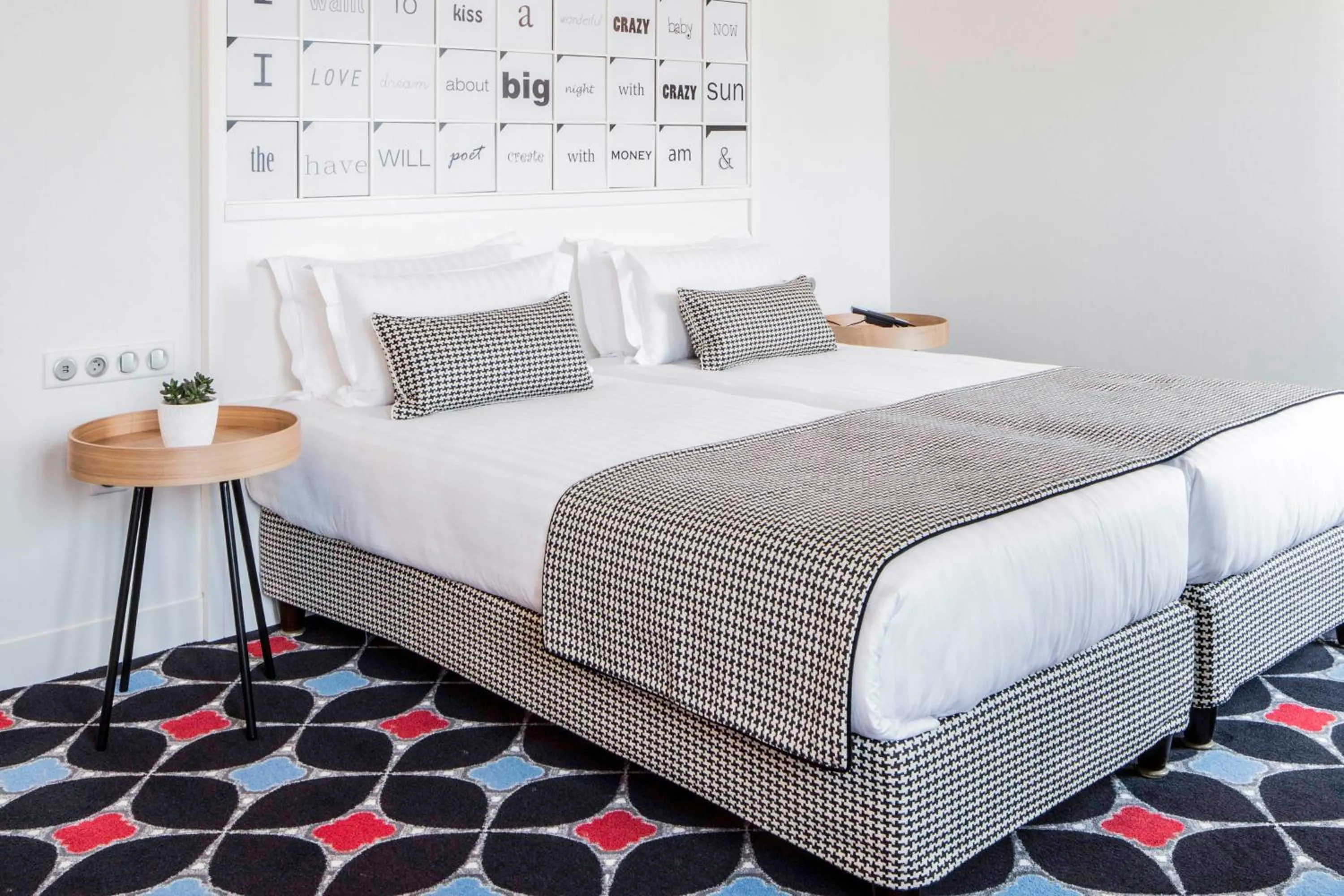 Bed in Hotel Joke - Astotel