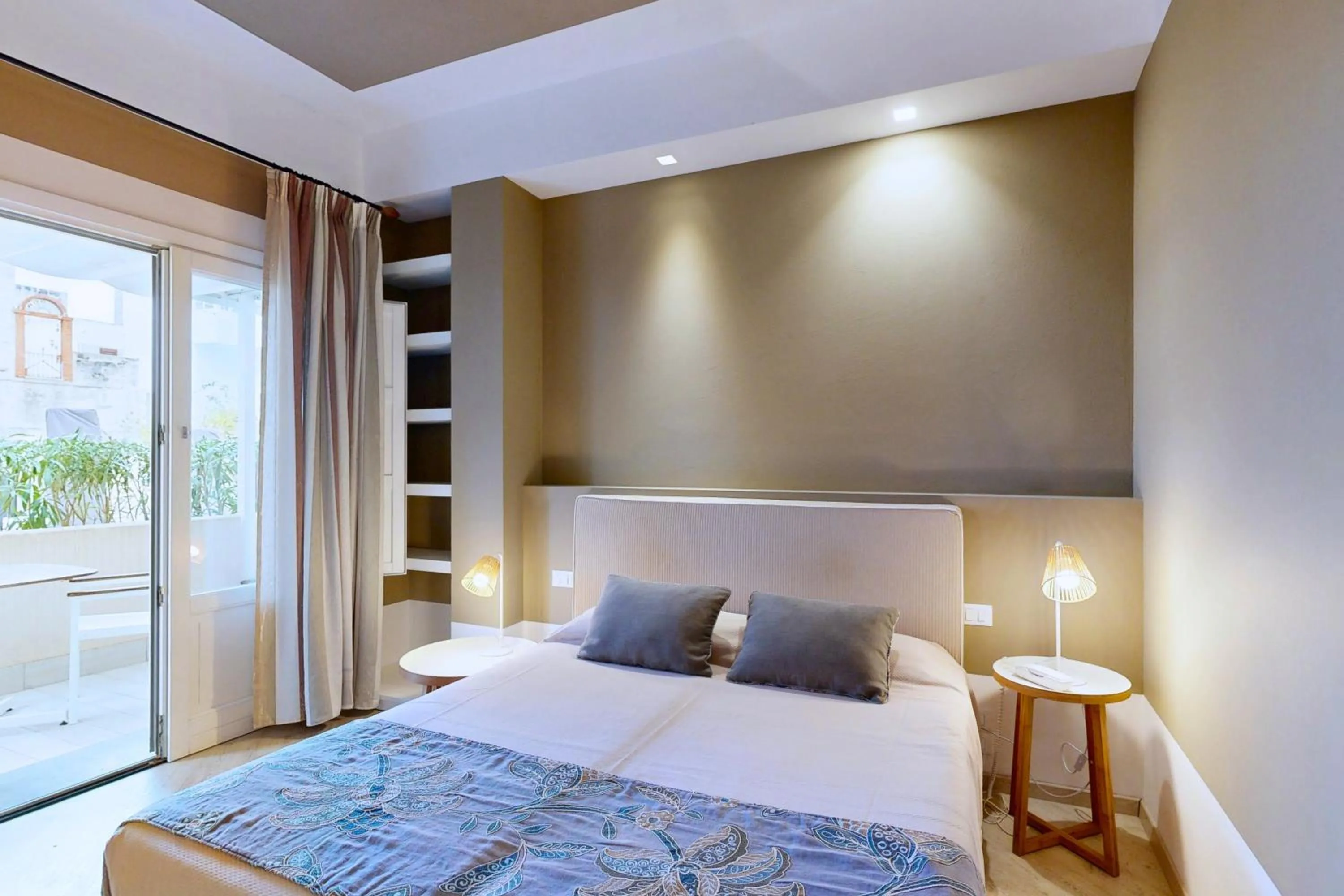 Balcony/Terrace, Bed in Aegusa Hotel