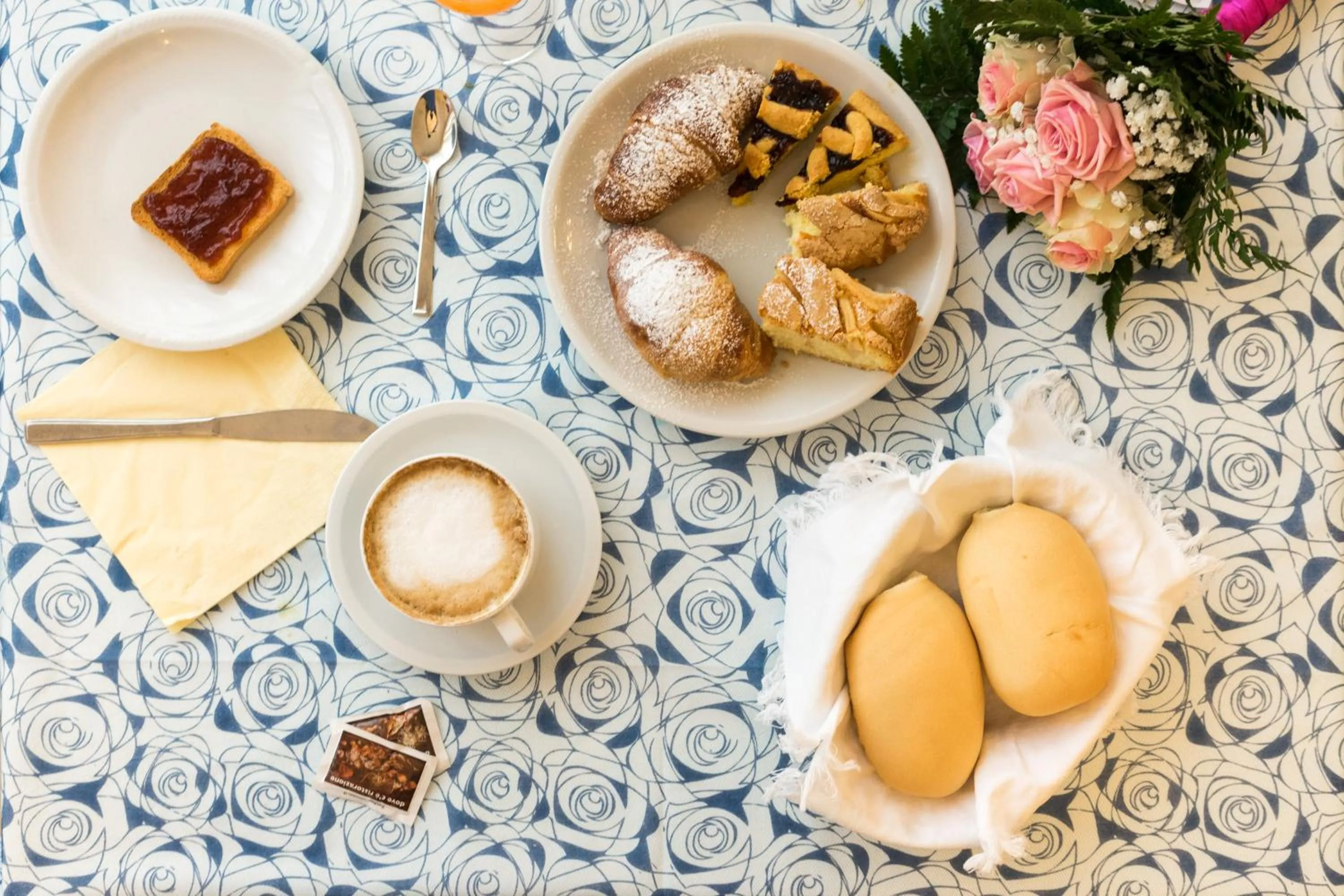 Italian breakfast in Regina Hotel e Ristorante