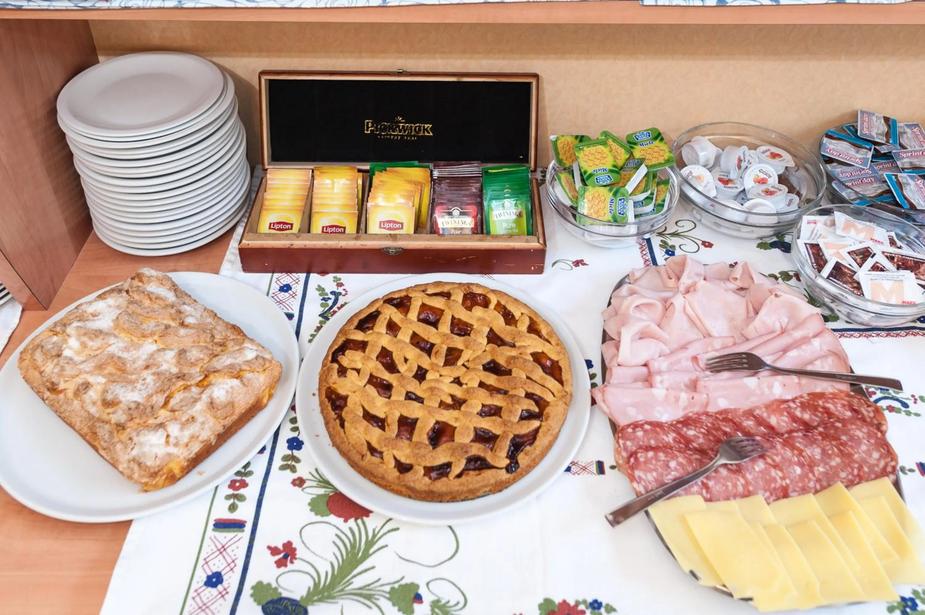 Buffet breakfast in Regina Hotel e Ristorante