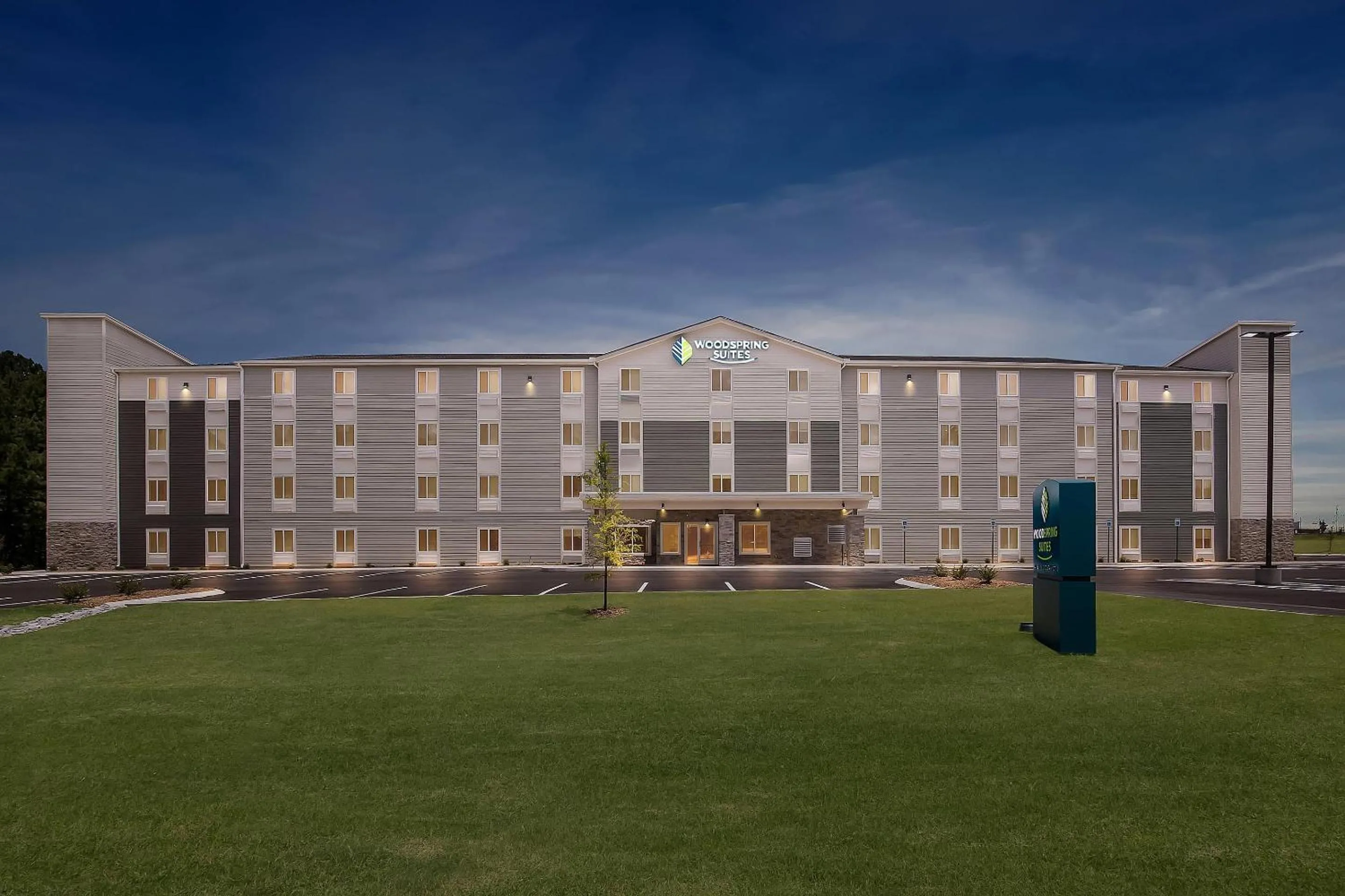 WoodSpring Suites Jackson Hub City