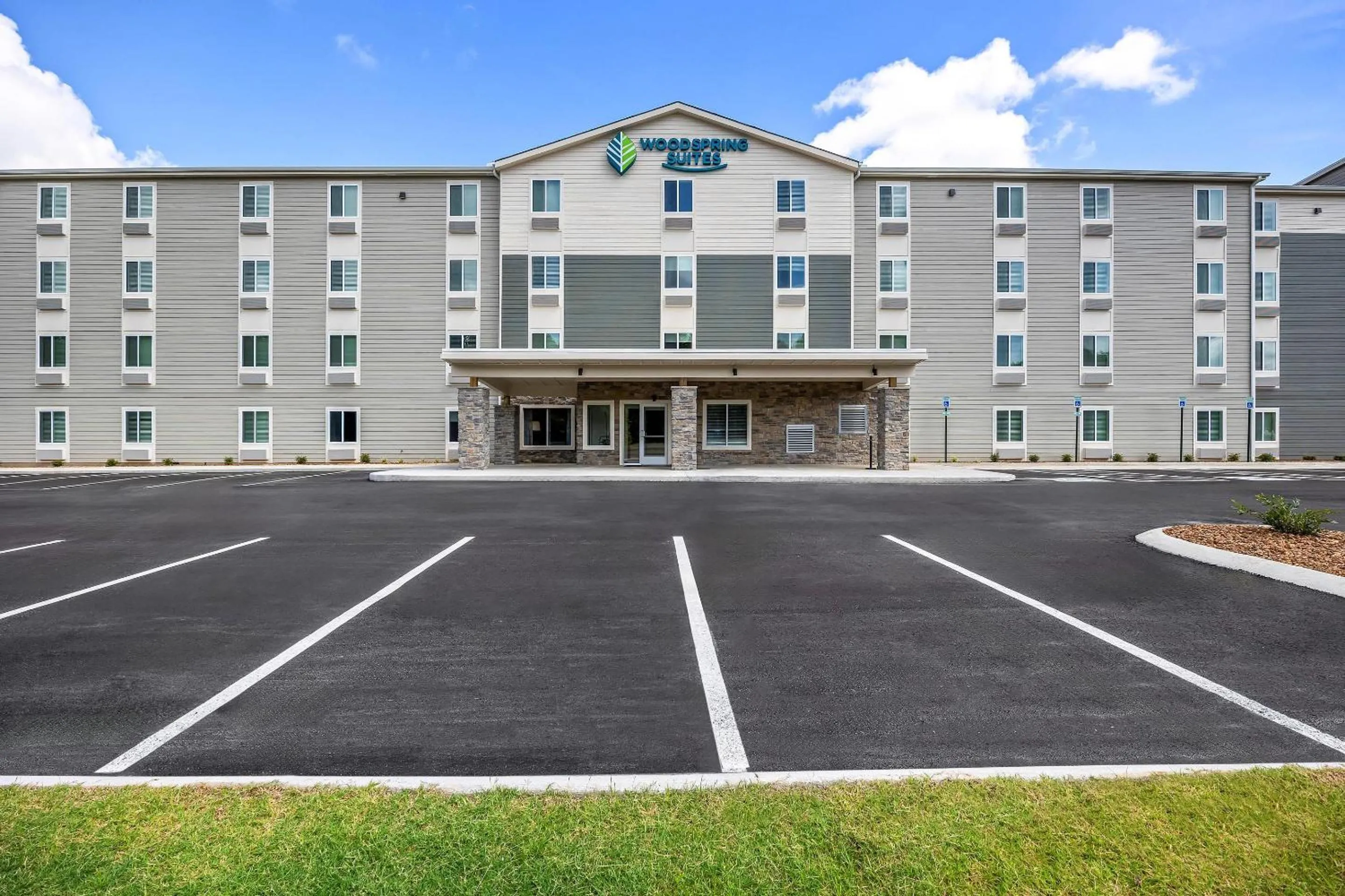 WoodSpring Suites Jackson Hub City