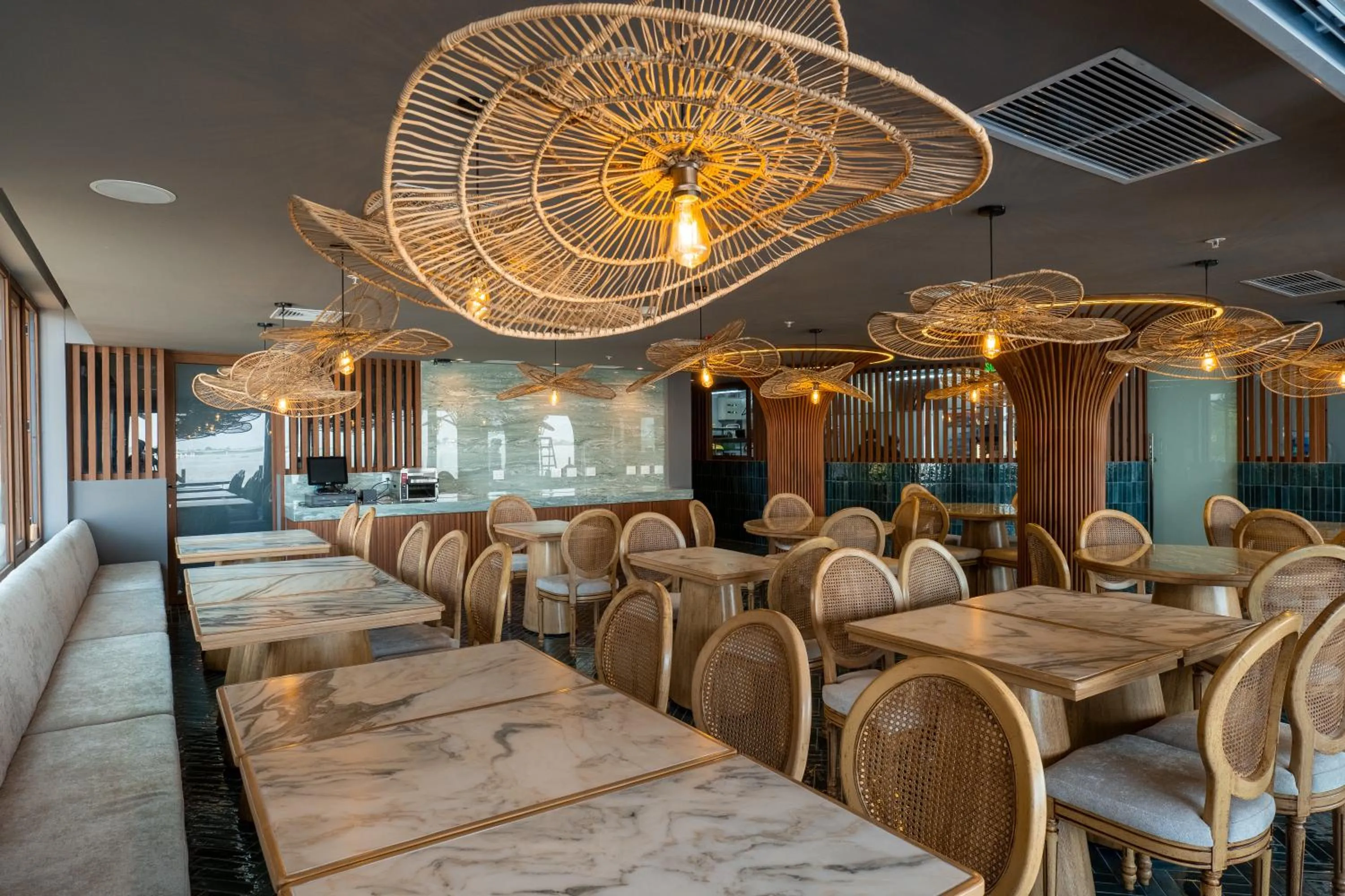 Restaurant/places to eat in Hotel Rio Guayas