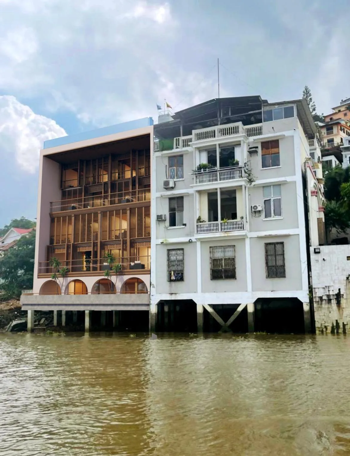 Property building in Hotel Rio Guayas