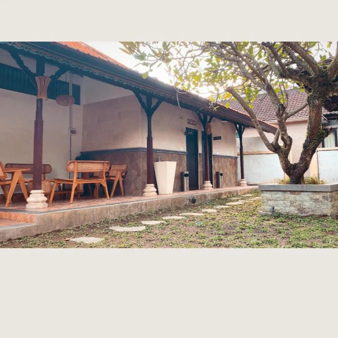 Property building in Gianyar Hotel