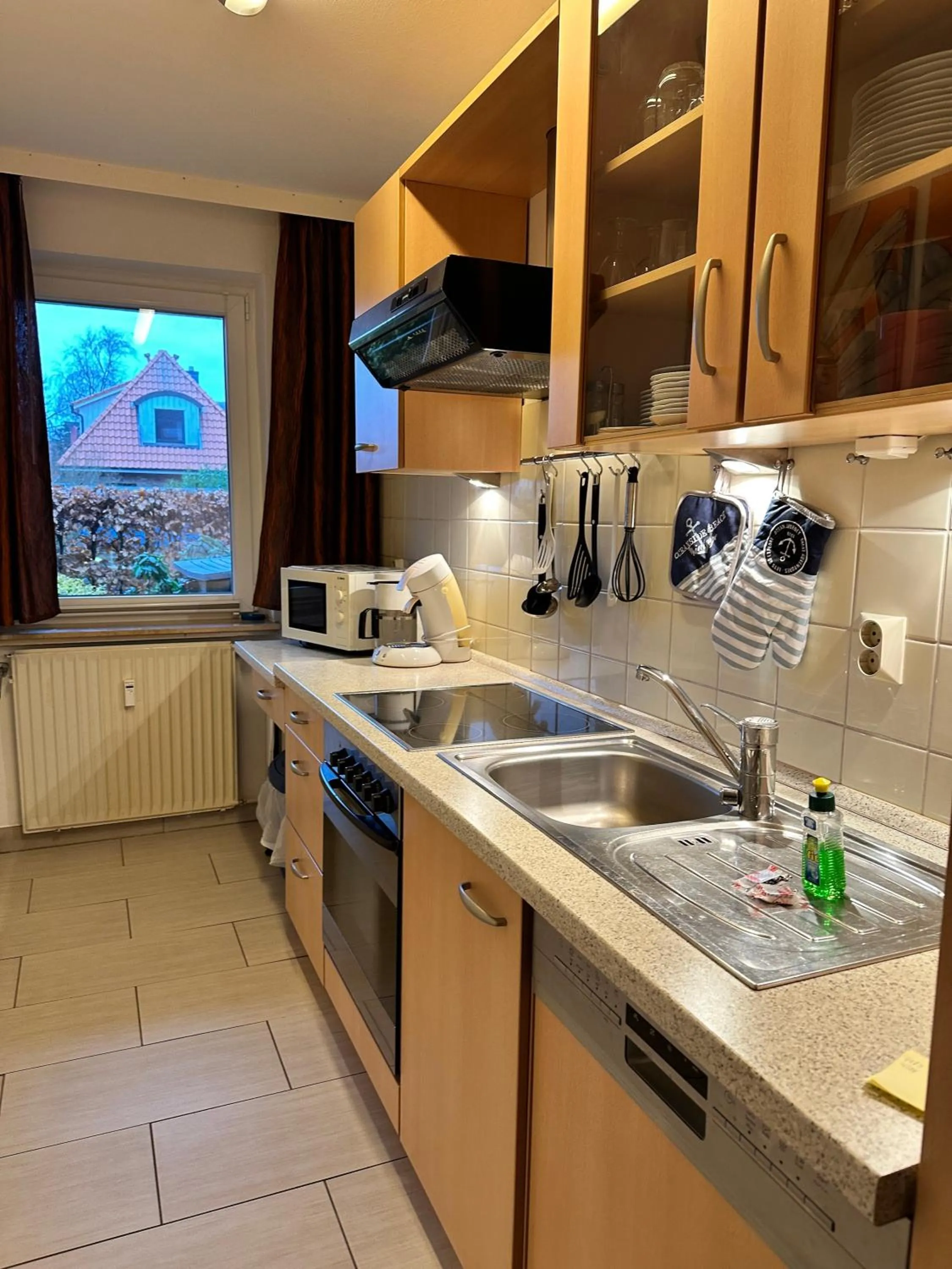 Kitchen or kitchenette in FeWo Aust EG