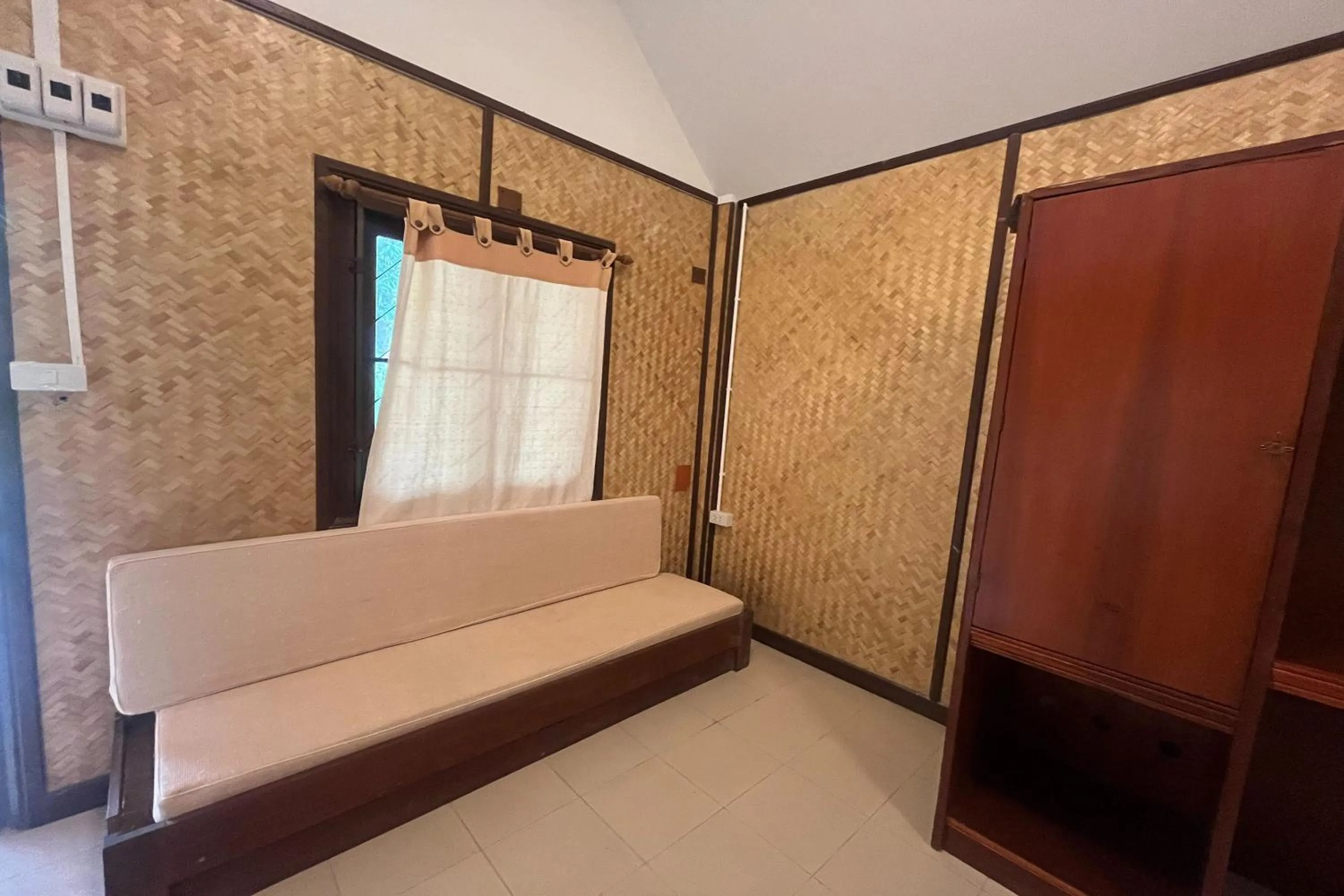 Seating area, Bed in PAI Hillside Resort