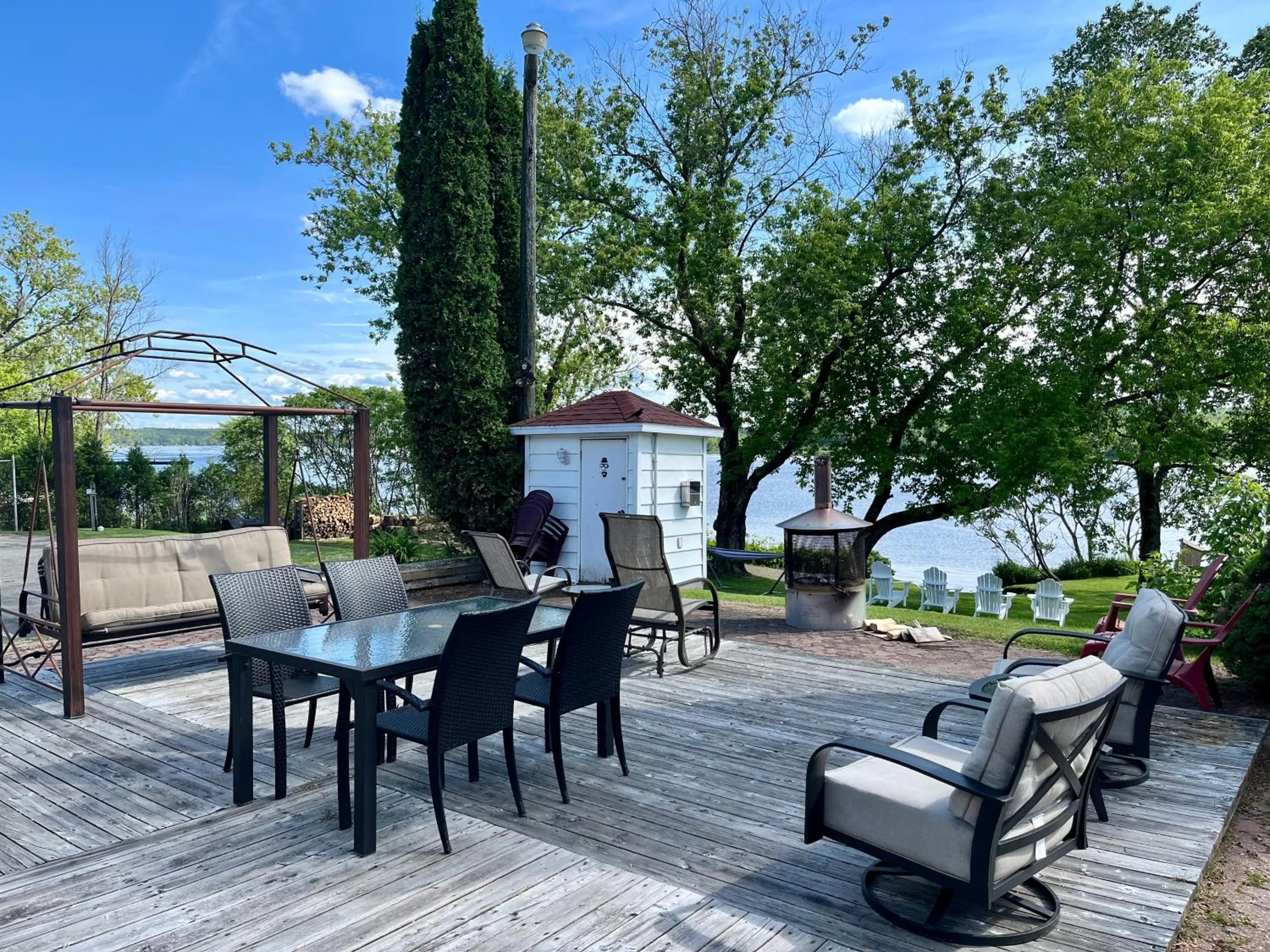 Patio in Auberge l'Intermède du lac
