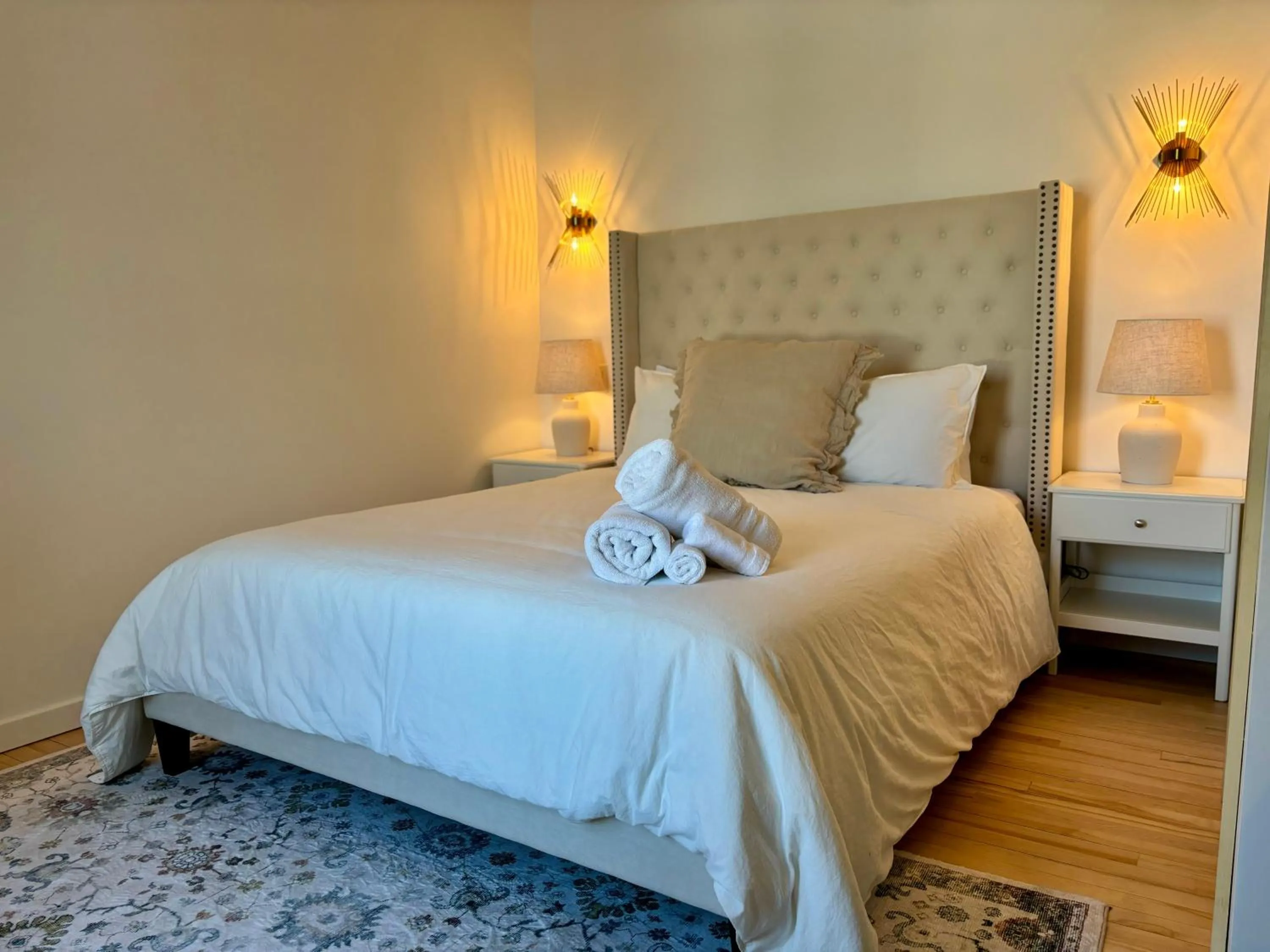 Bedroom, Bed in Auberge l'Intermède du lac