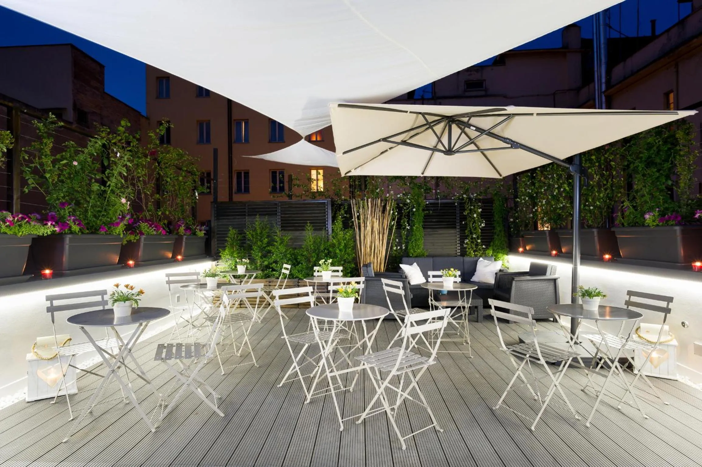 Spring in Vico Rooms and Terrace