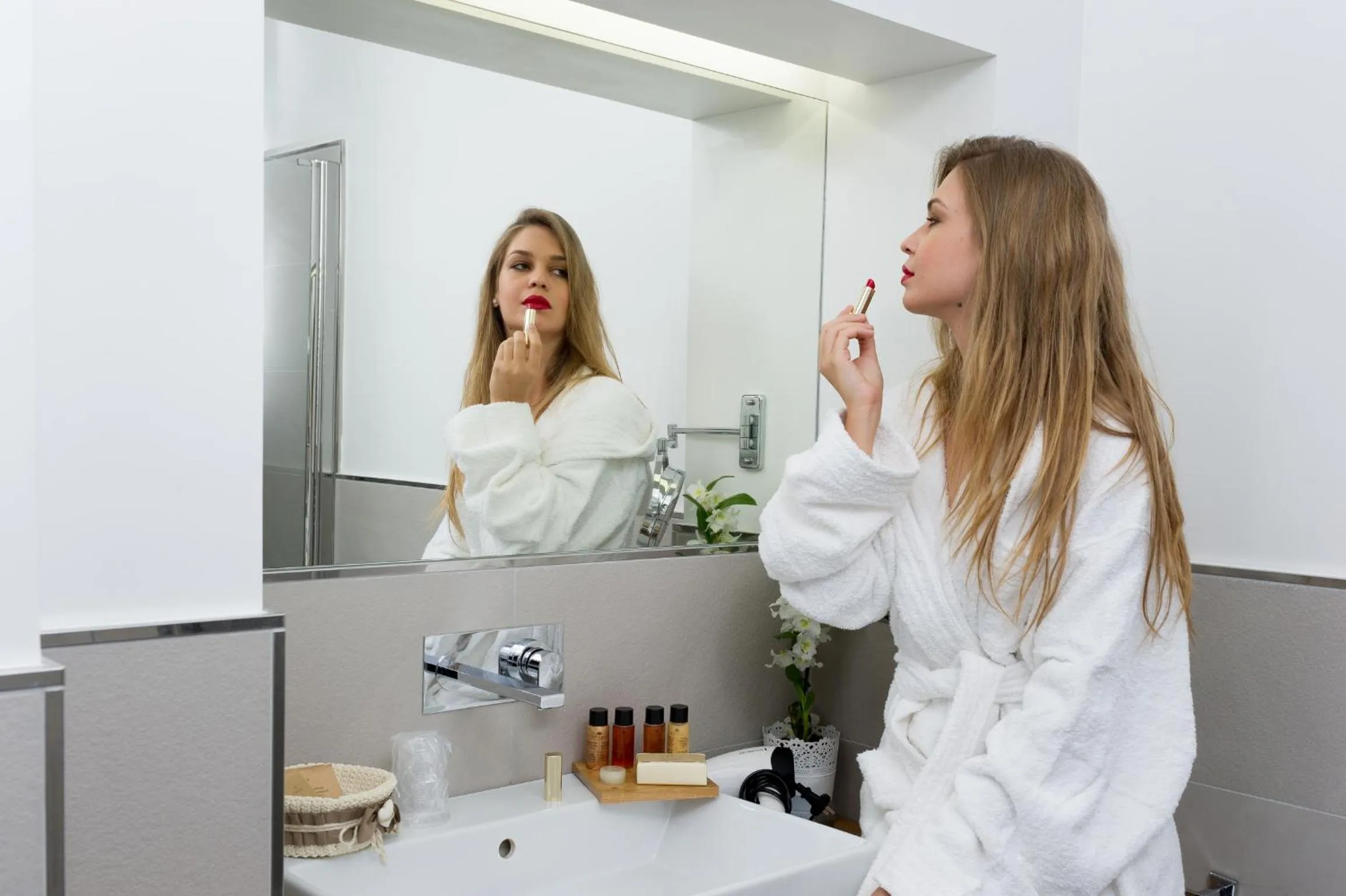 Bathroom in Vico Rooms and Terrace