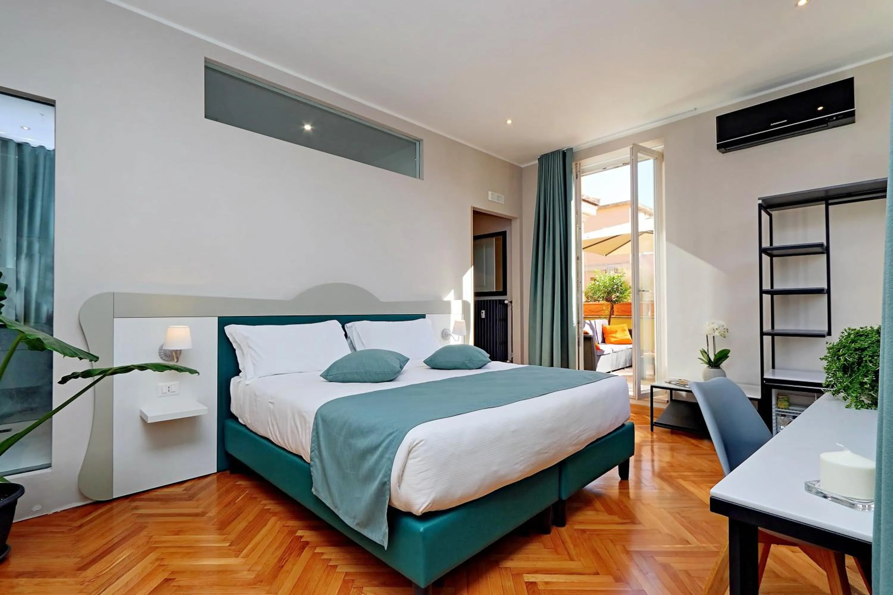 Balcony/Terrace, Bed in Vico Rooms and Terrace