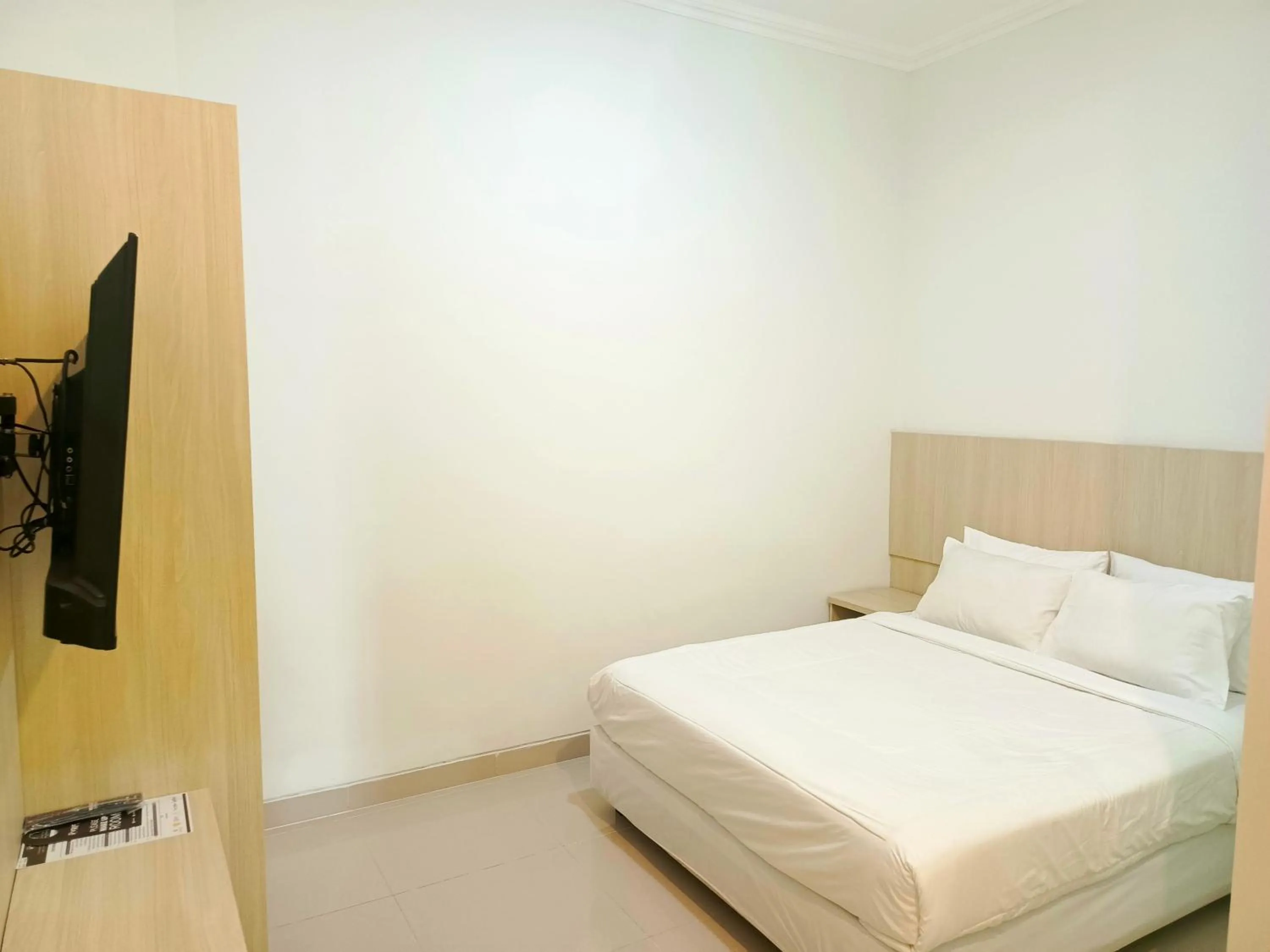 Photo of the whole room, Bed in Kyrie Hotel