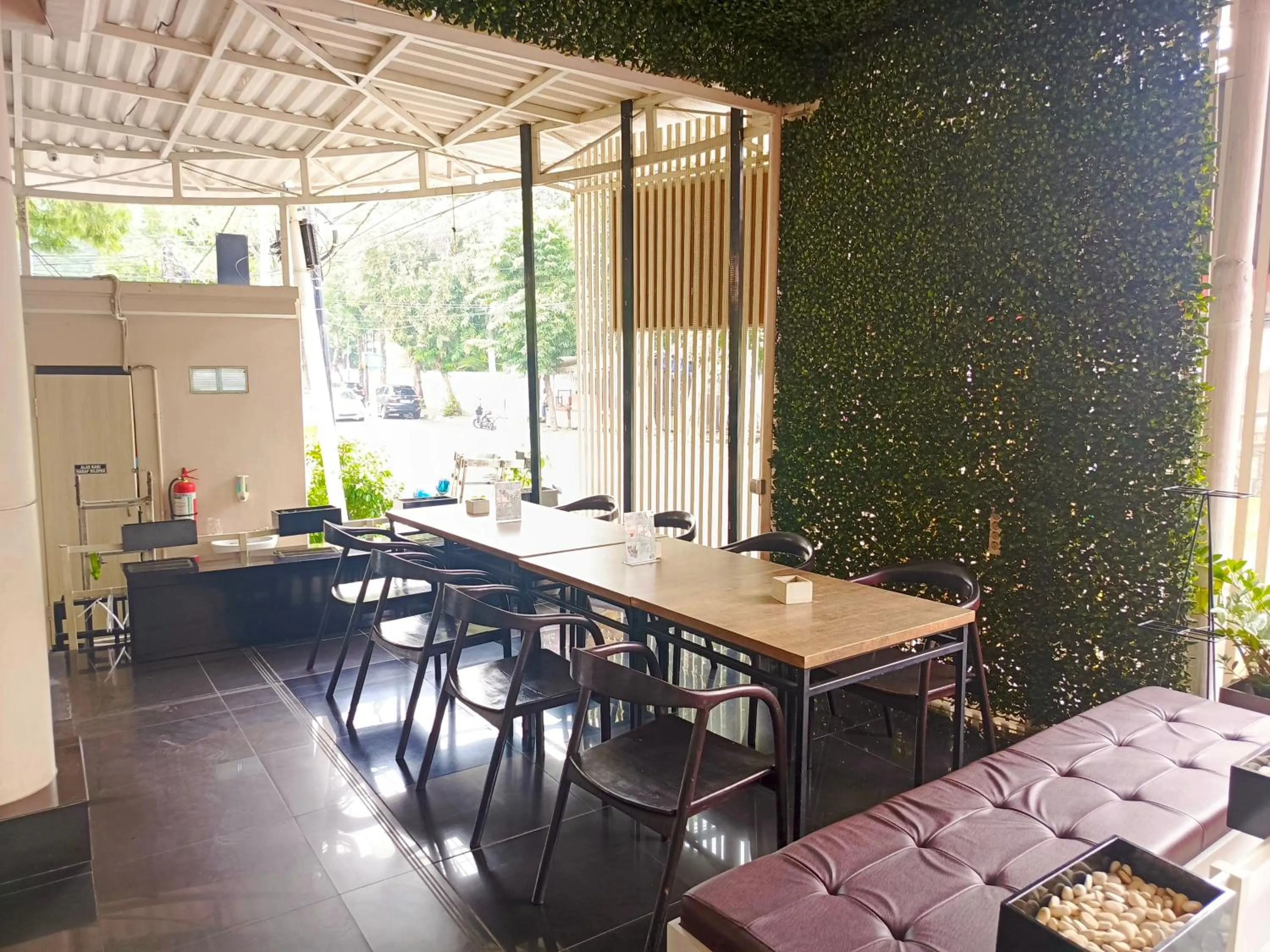 Seating area in Kyrie Hotel