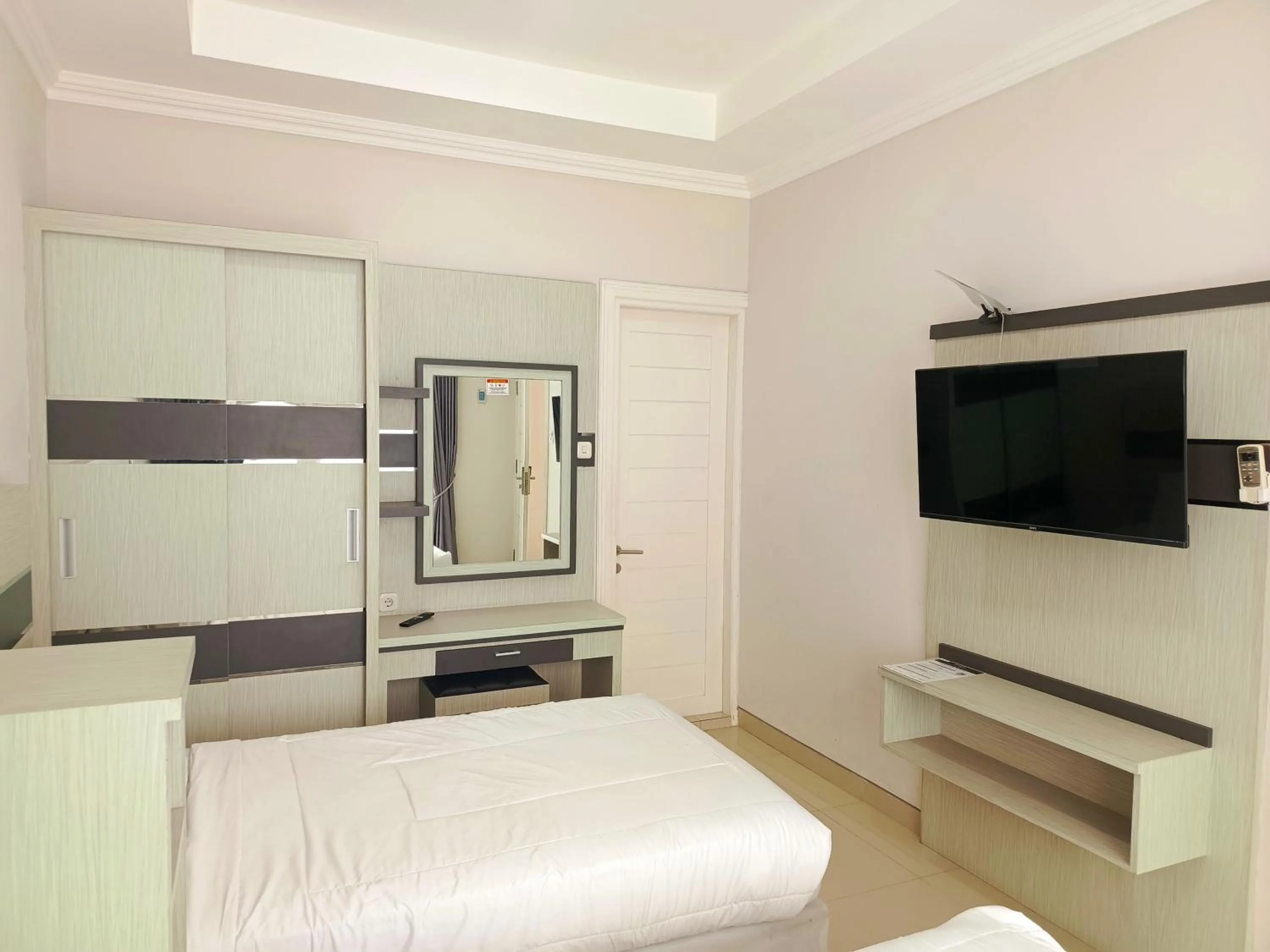 Photo of the whole room, Bed in Kyrie Hotel