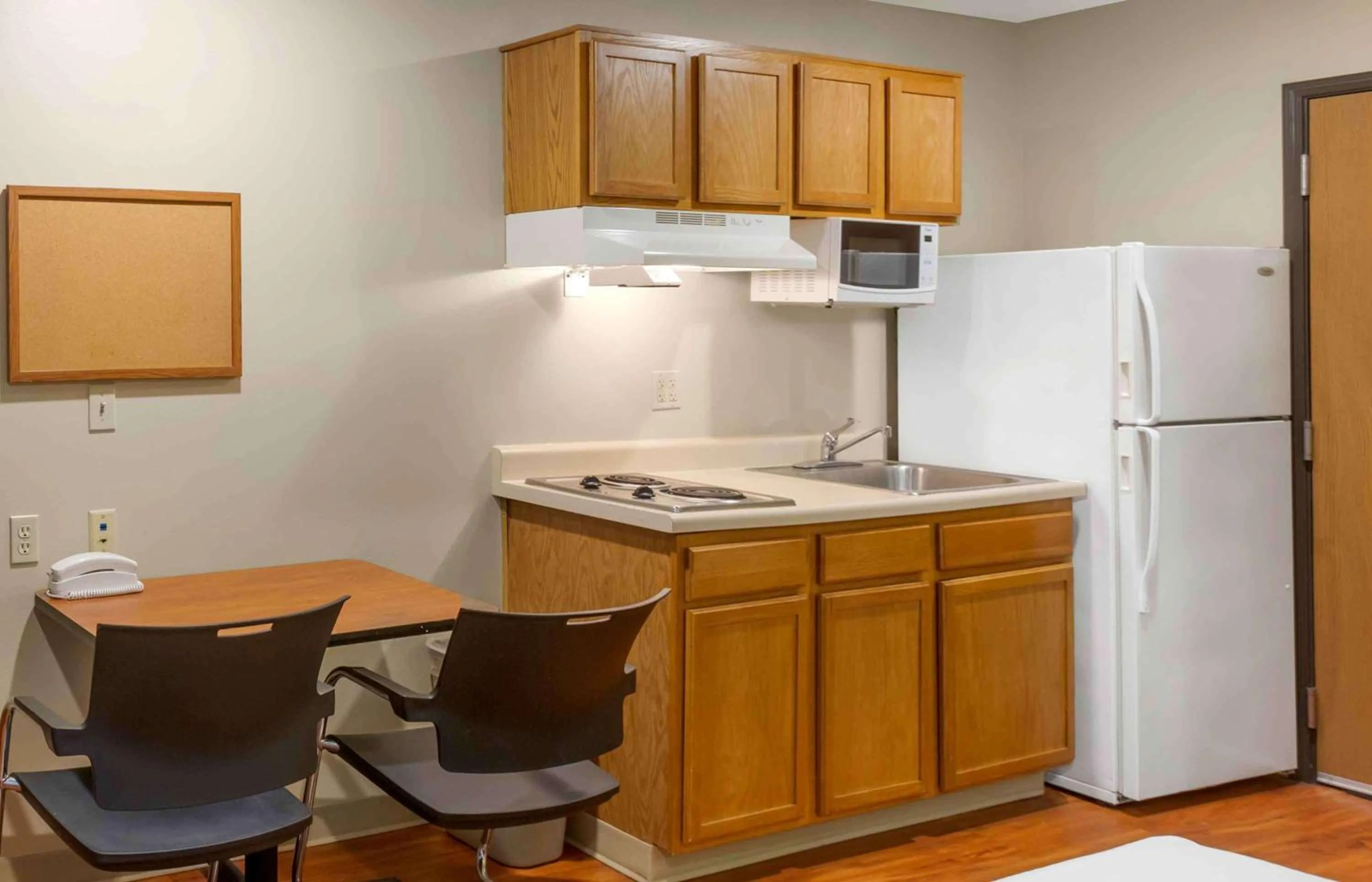 Kitchen or kitchenette in Extended Stay America Select Suites - Provo - American Fork