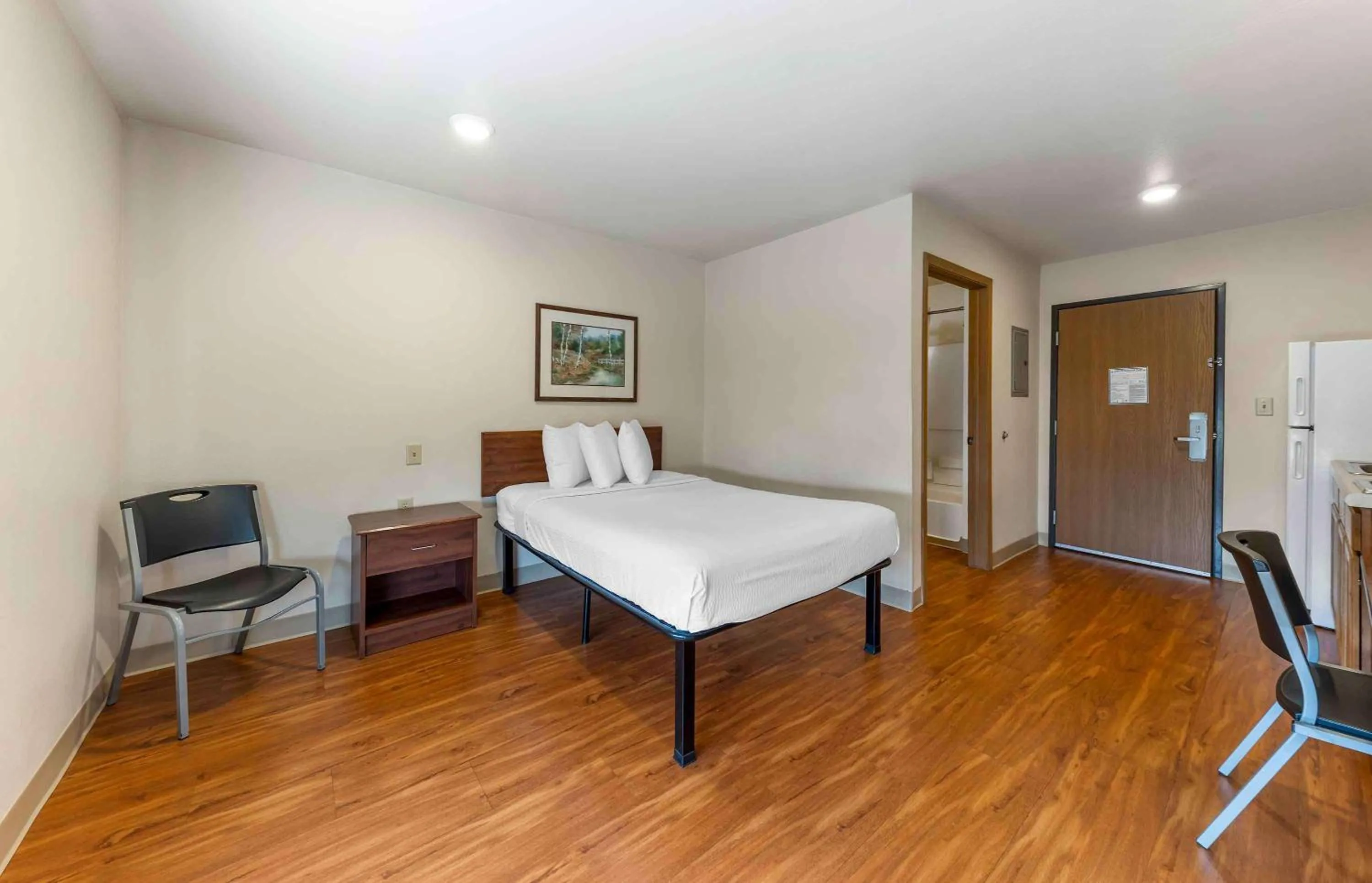 Bedroom in Extended Stay America Select Suites - Oklahoma City - Southeast