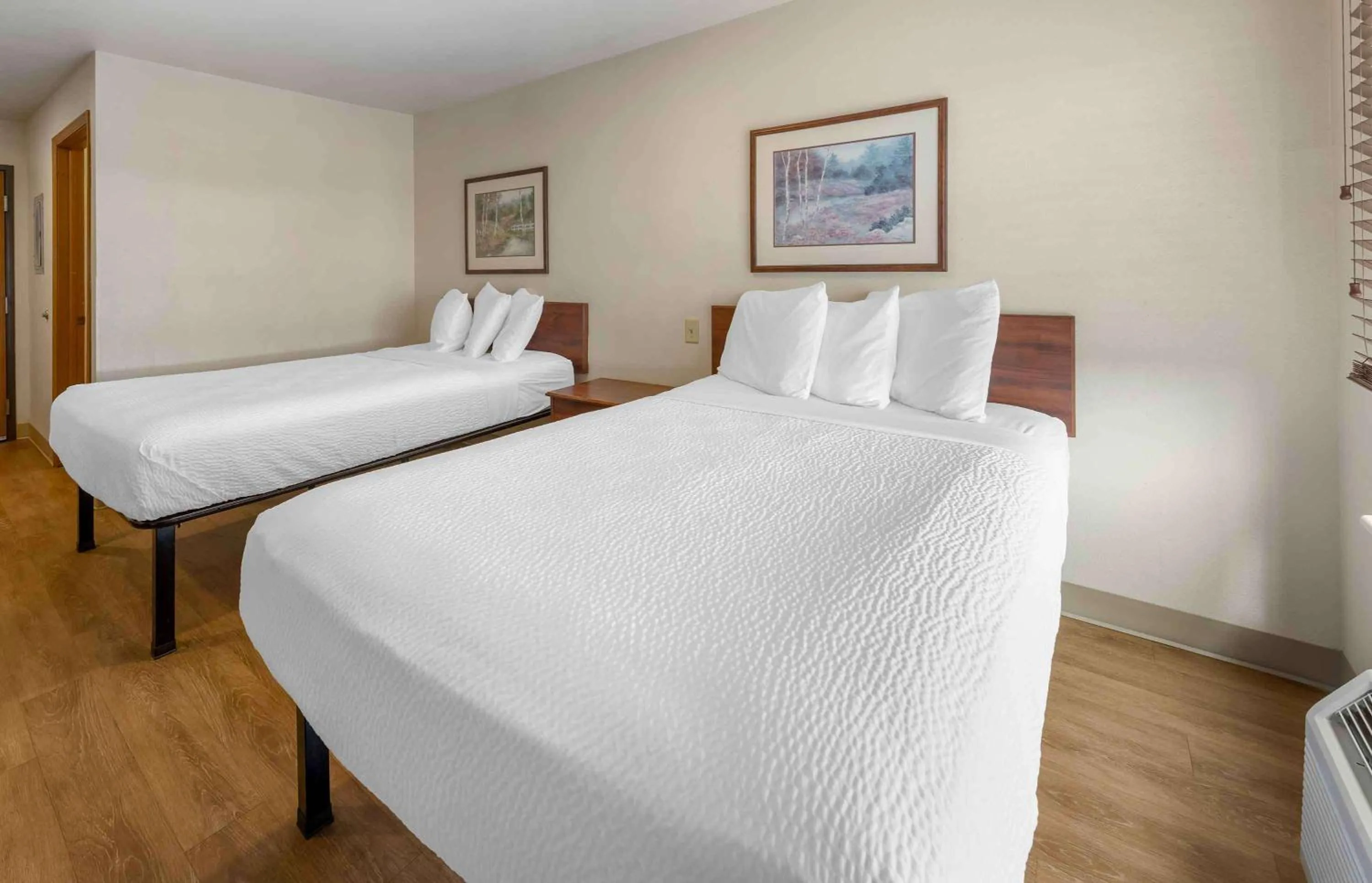 Bedroom, Bed in Extended Stay America Select Suites - Oklahoma City - Southeast
