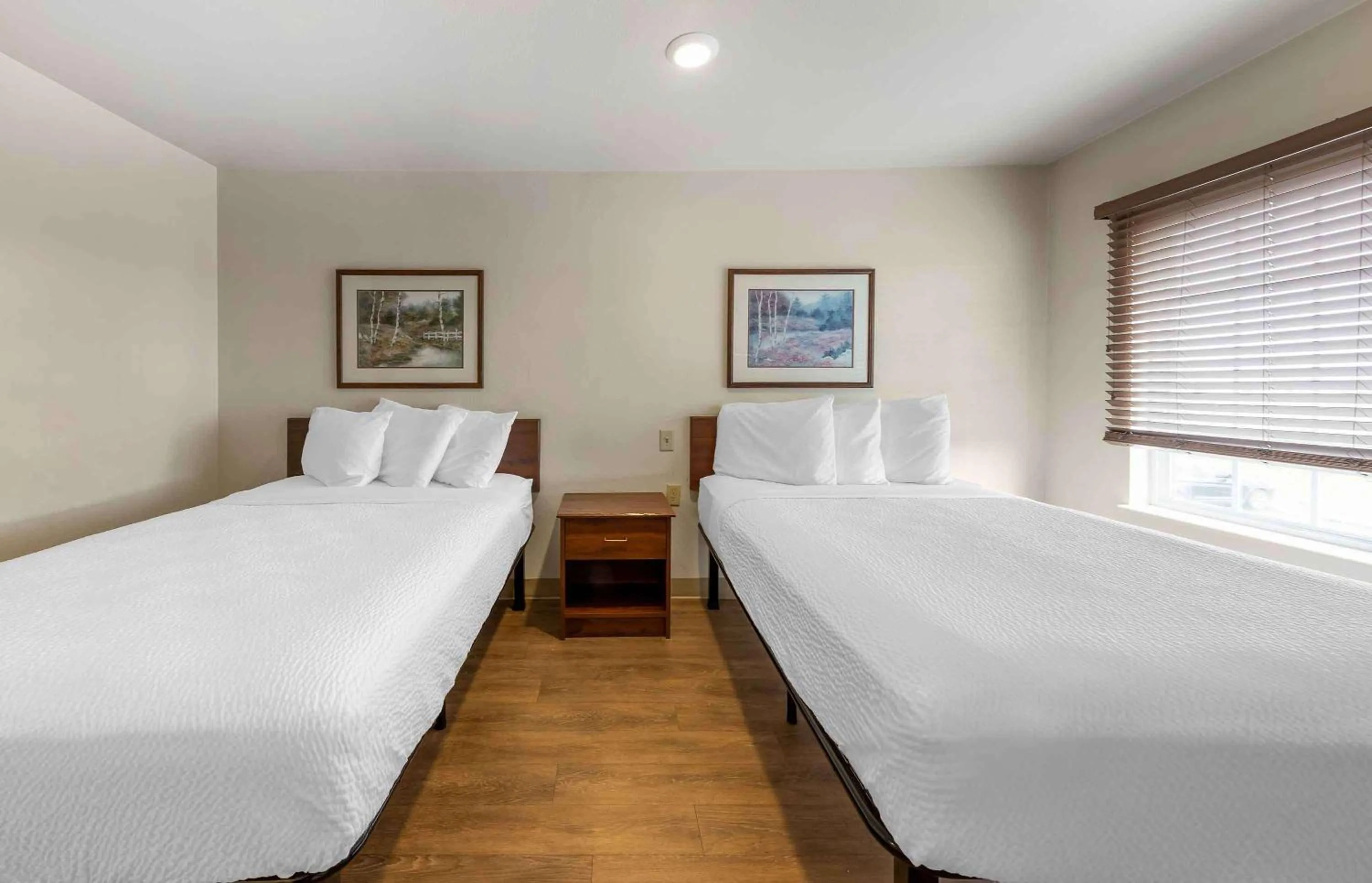 Bedroom, Bed in Extended Stay America Select Suites - Oklahoma City - Southeast