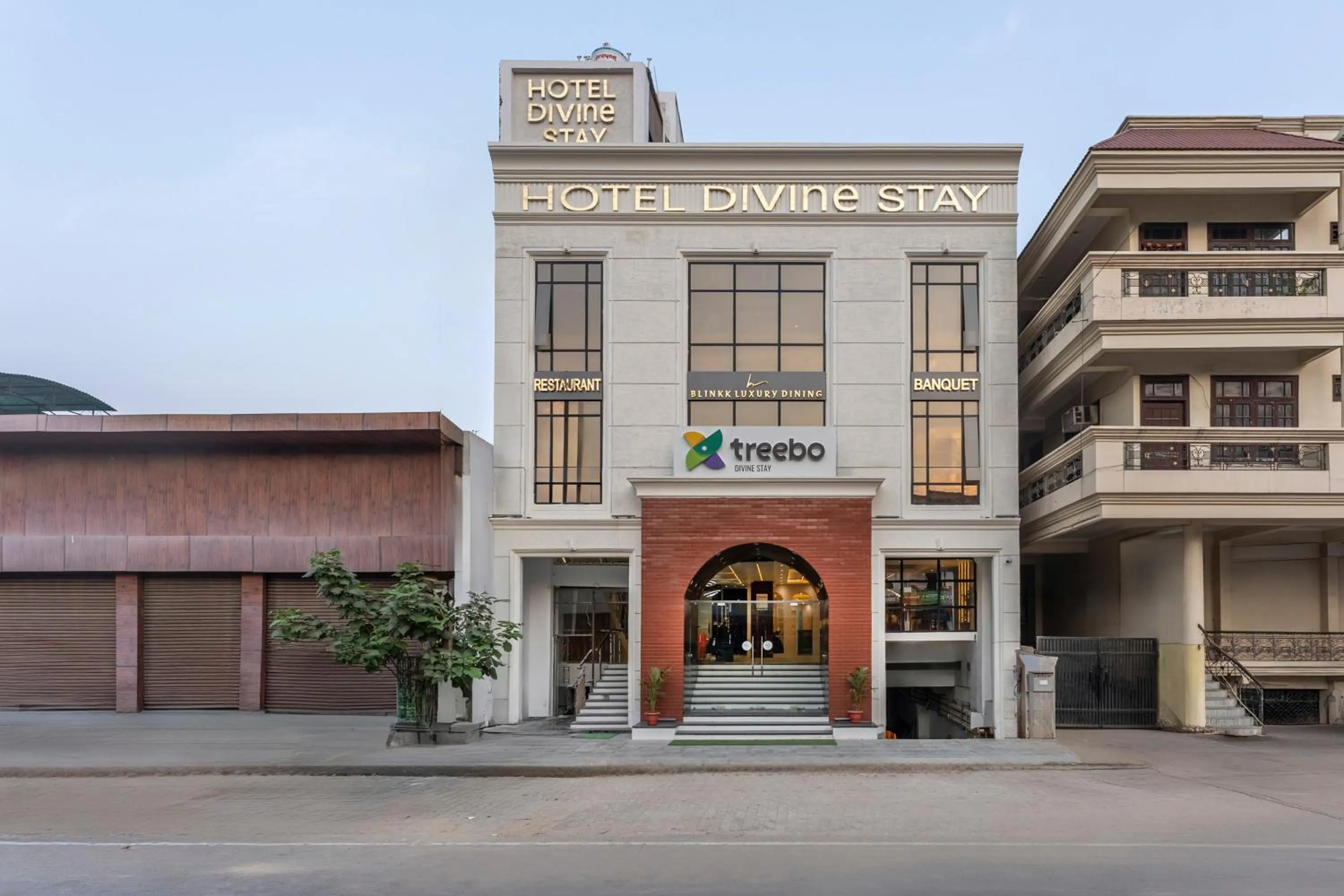 Property building in Treebo Divine Stay Prayagraj