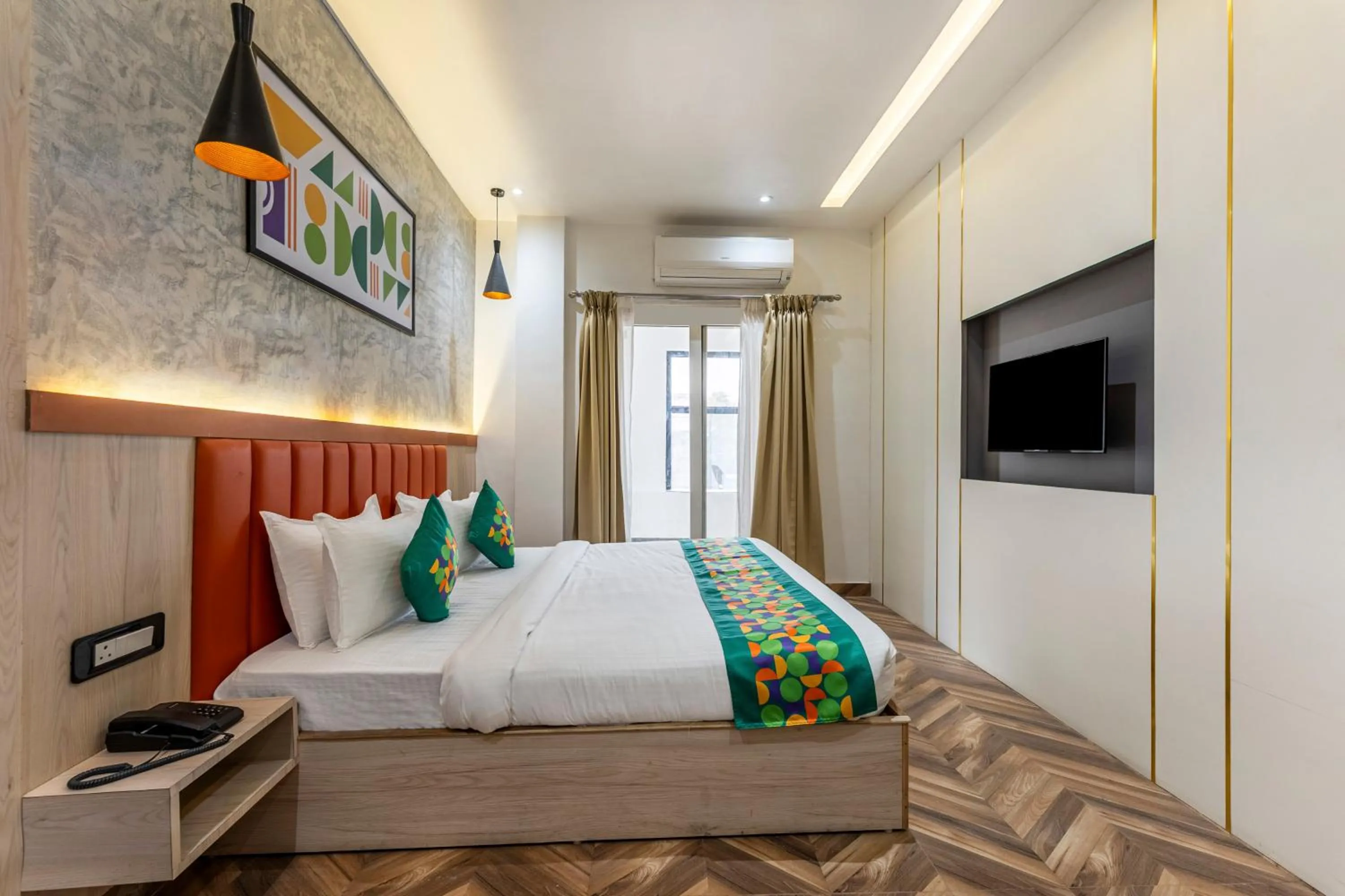 Bedroom, Bed in Treebo Divine Stay Prayagraj