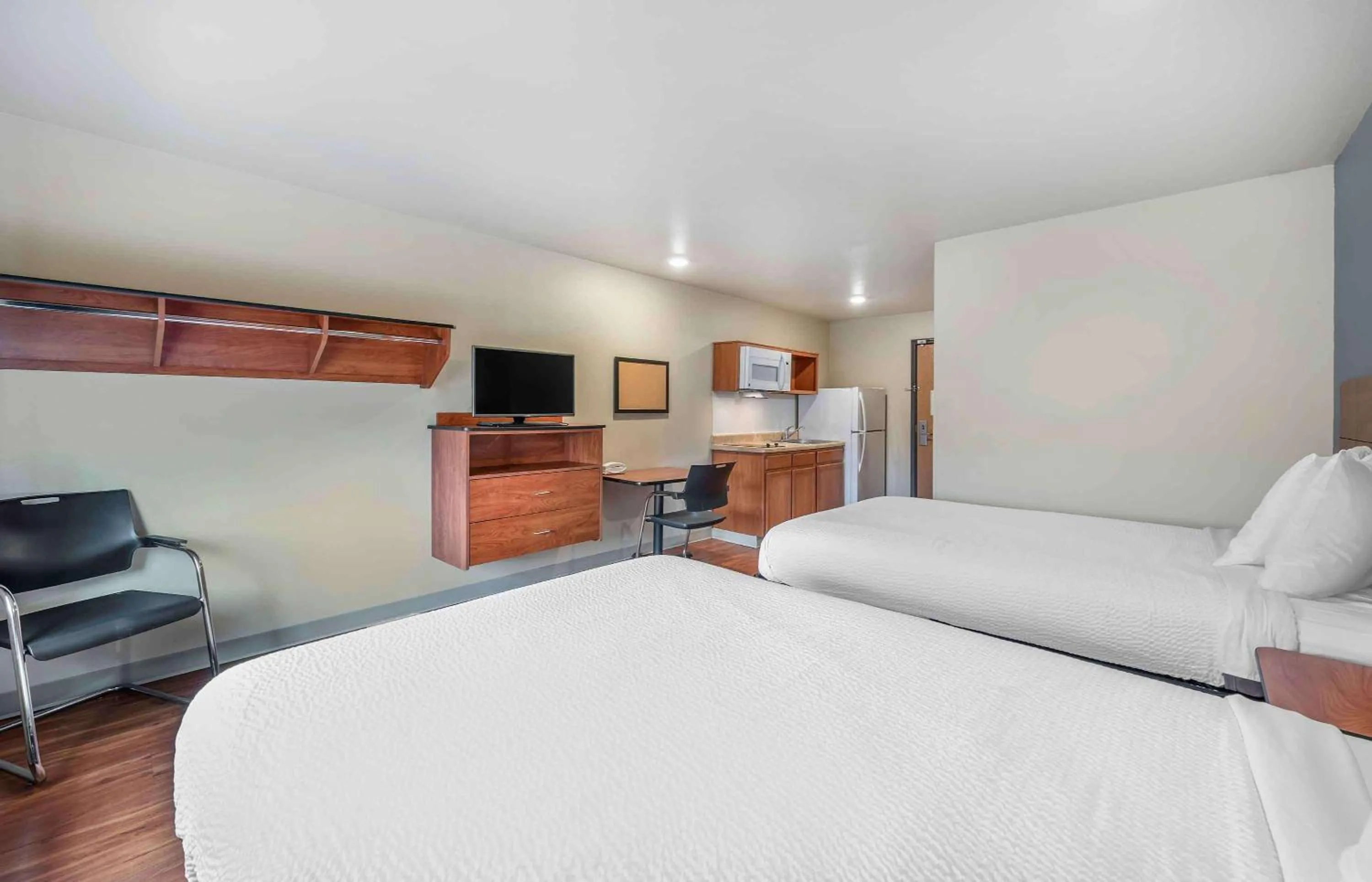 Bedroom, Bed in Extended Stay America Select Suites - Dayton - Miamisburg