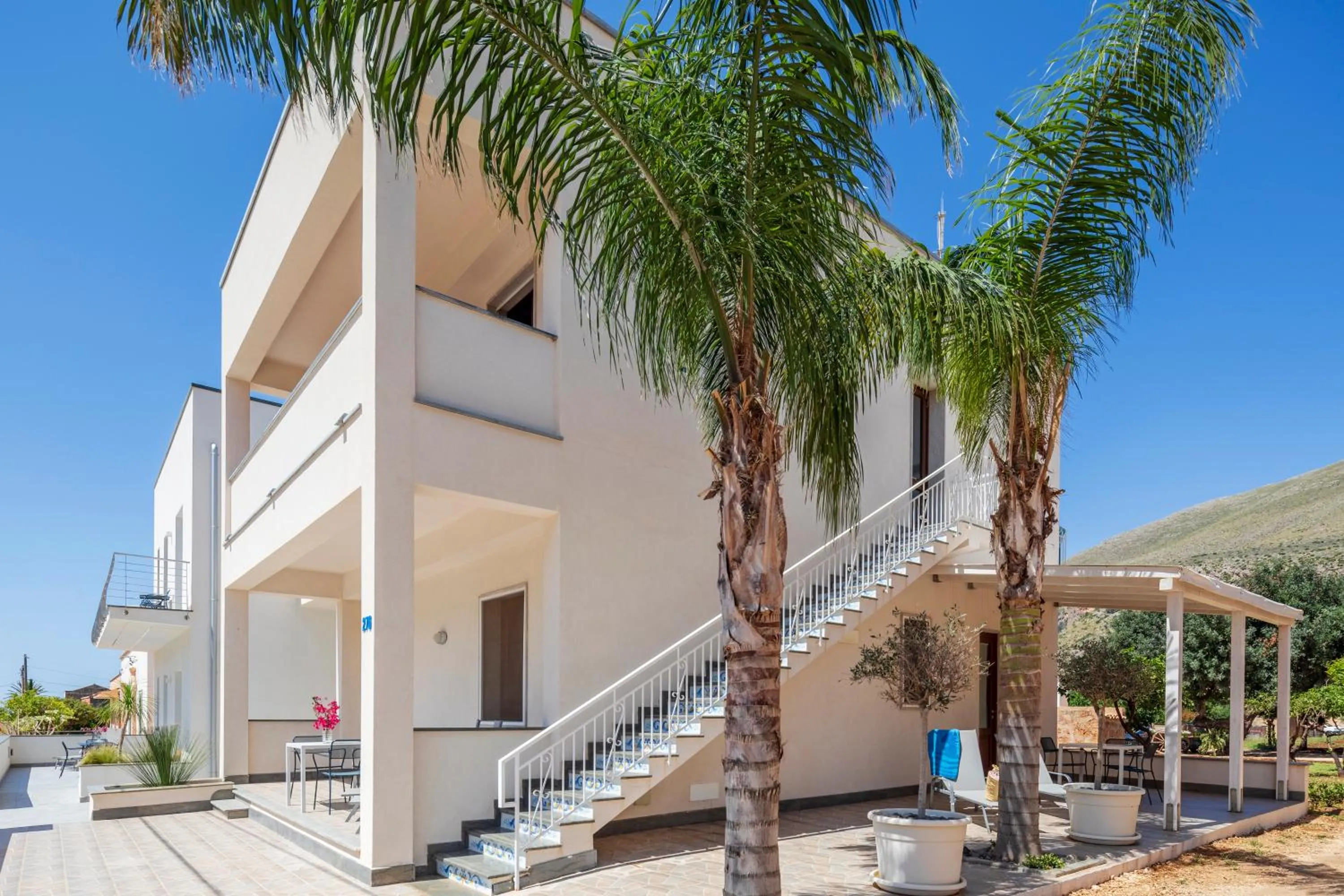 Facade/entrance in Case Vacanza Loria