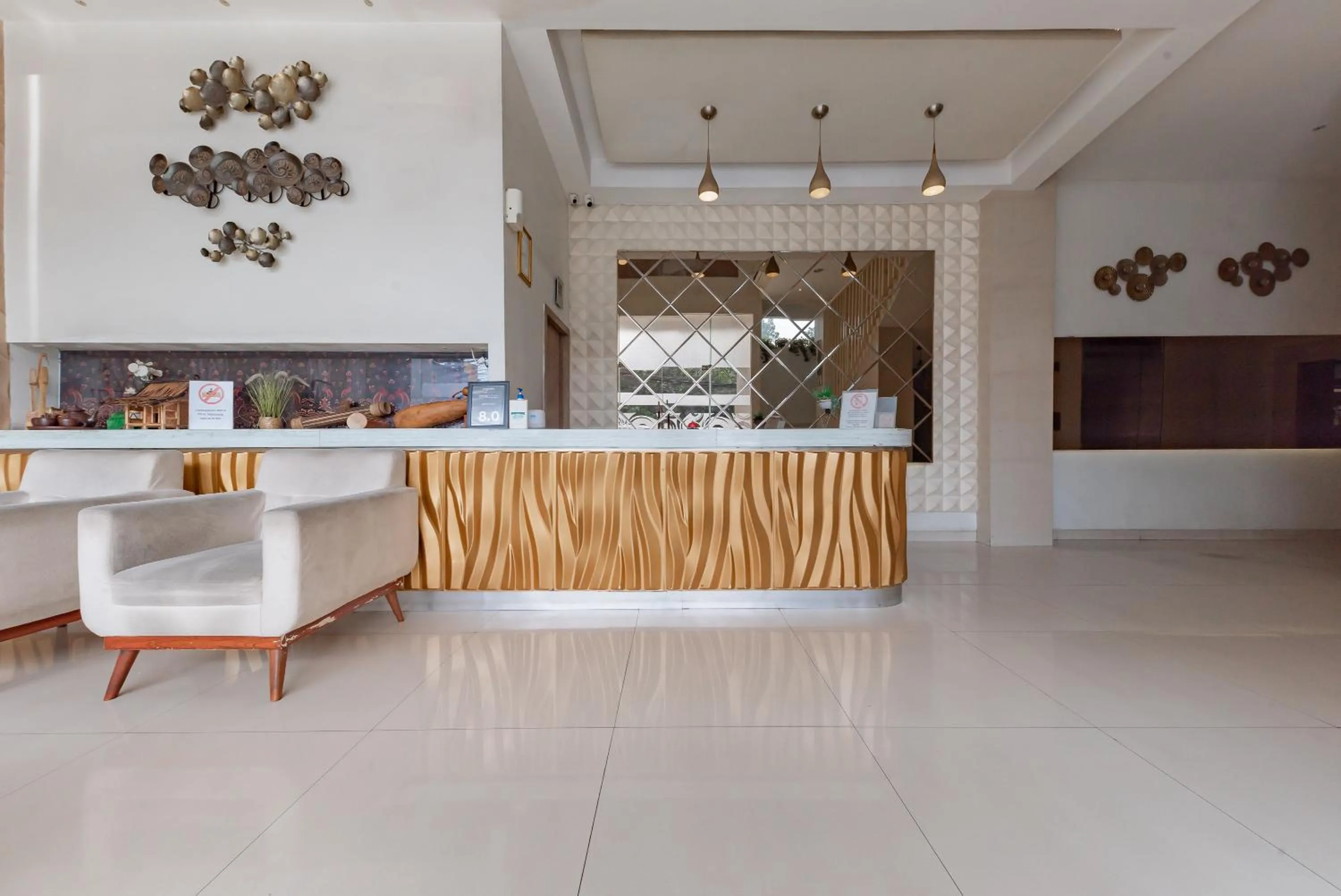Lobby or reception in Sans Vibes Diemdi Kiaracondoong Bandung