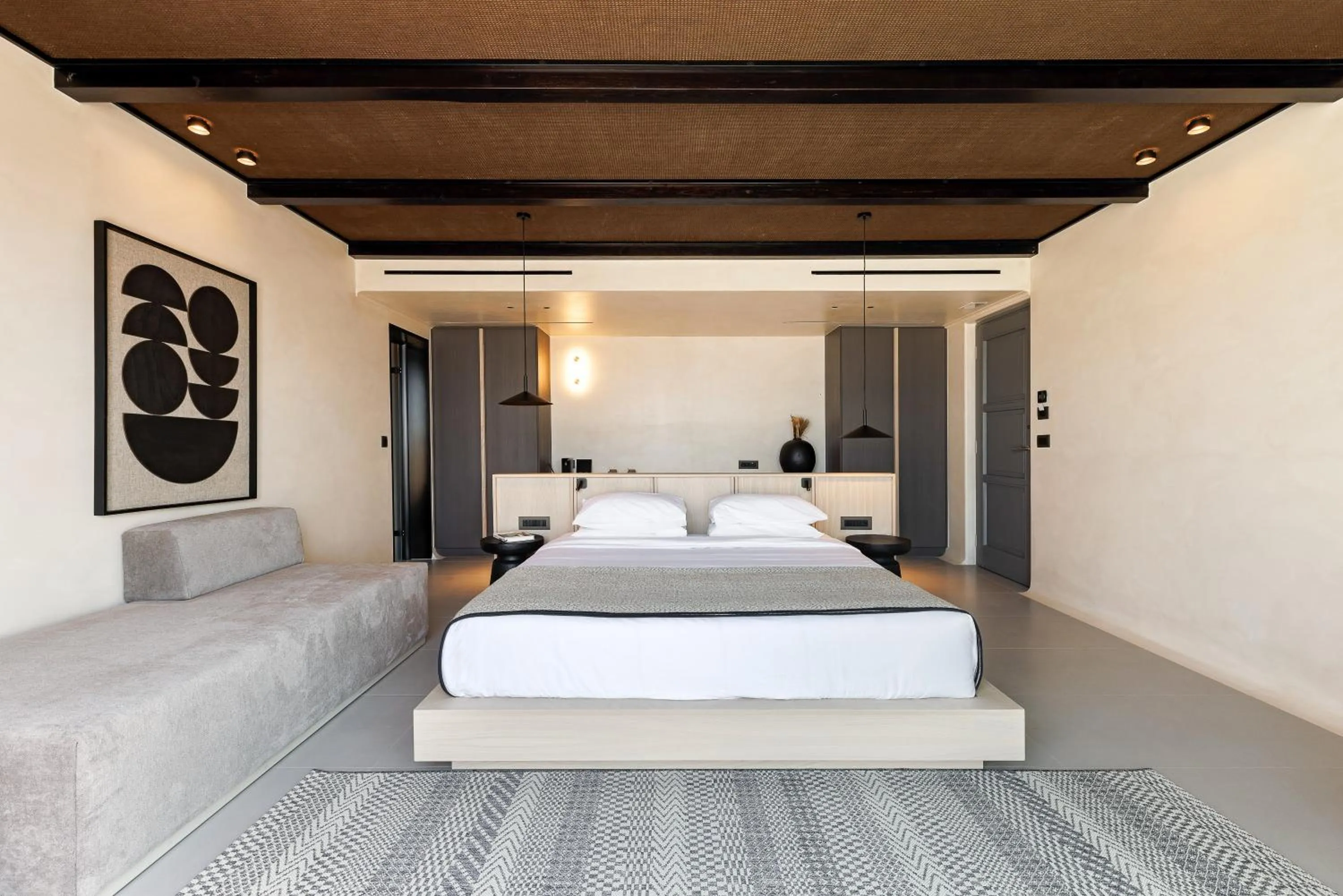 Bed in Maximus Mykonos