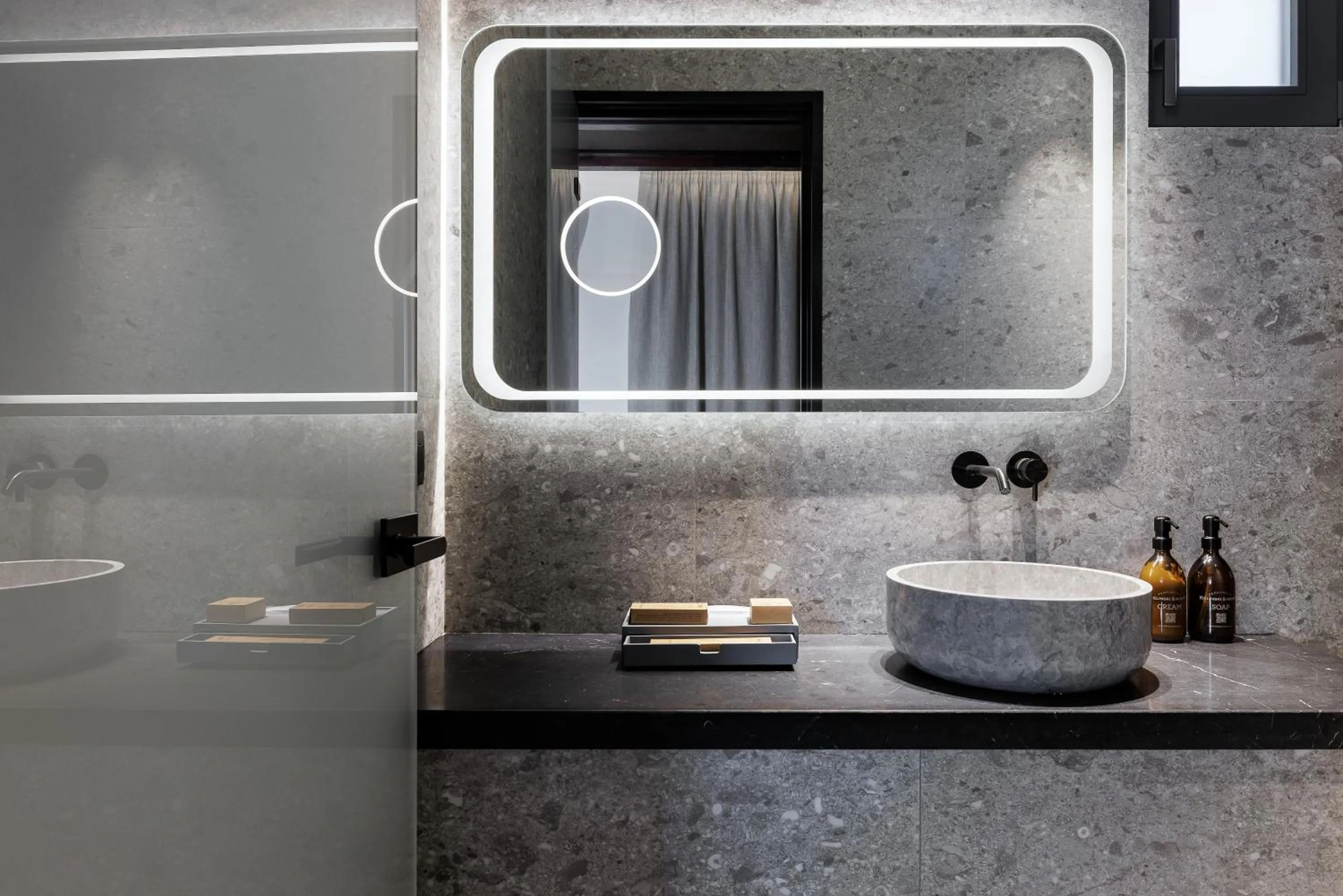 Bathroom in Maximus Mykonos