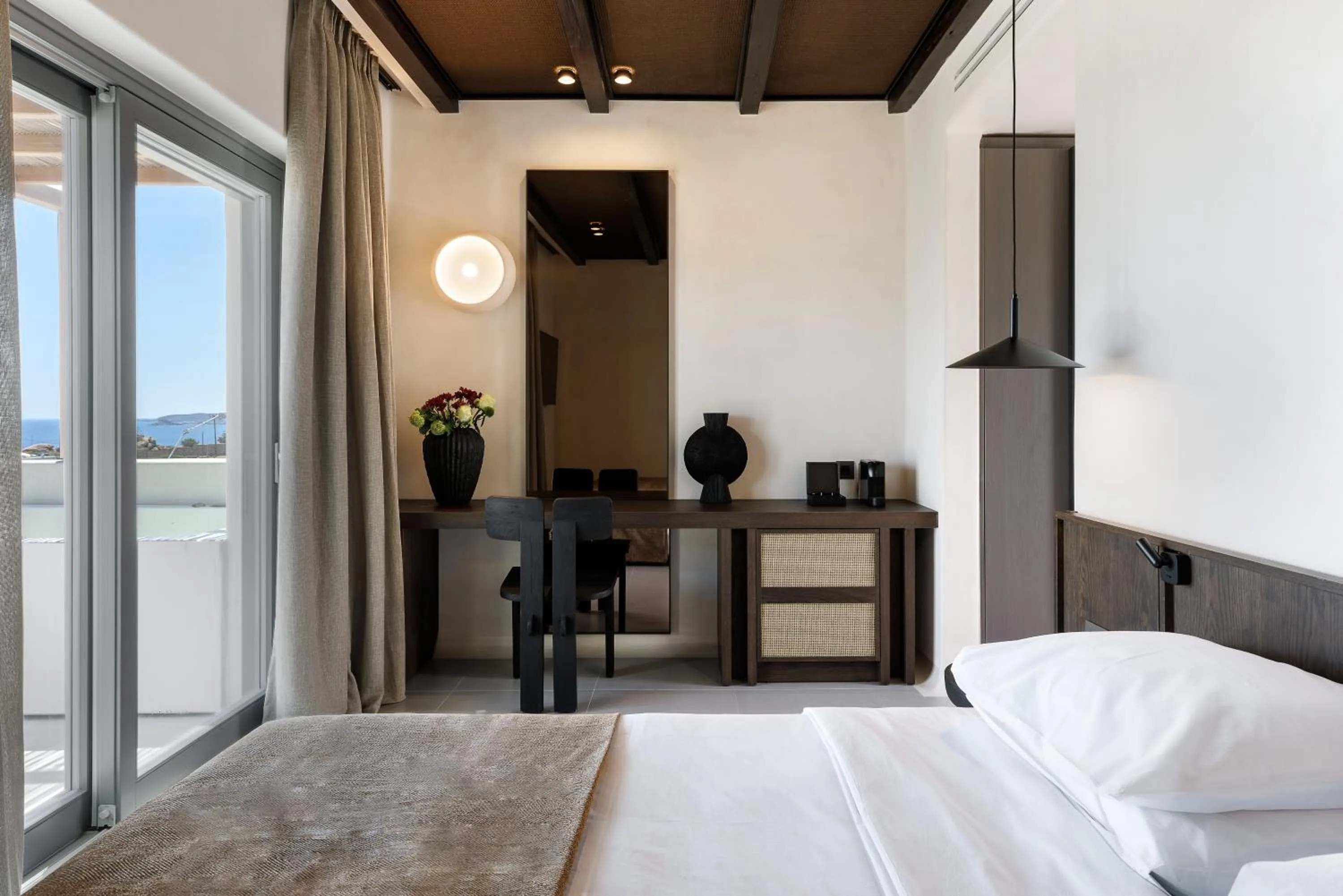 Bed in Maximus Mykonos