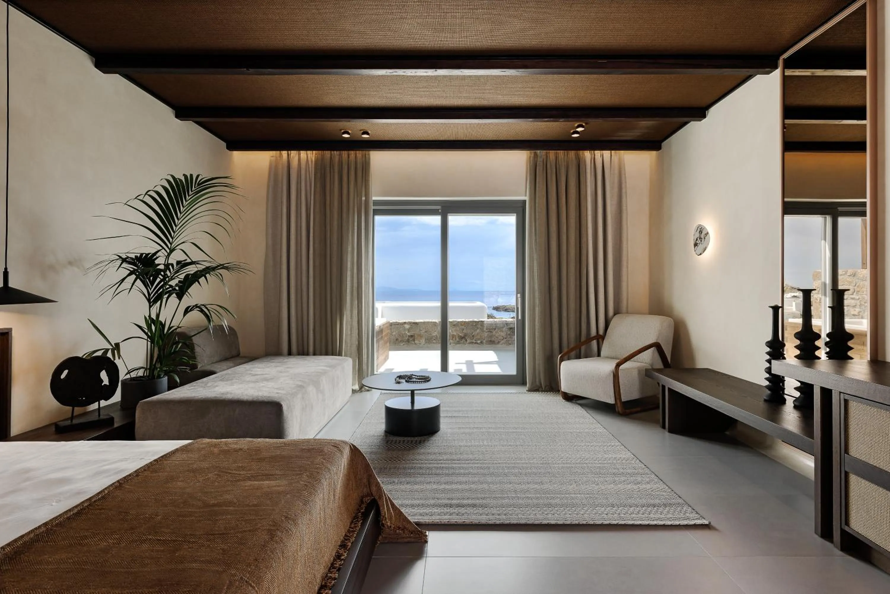 Bed in Maximus Mykonos