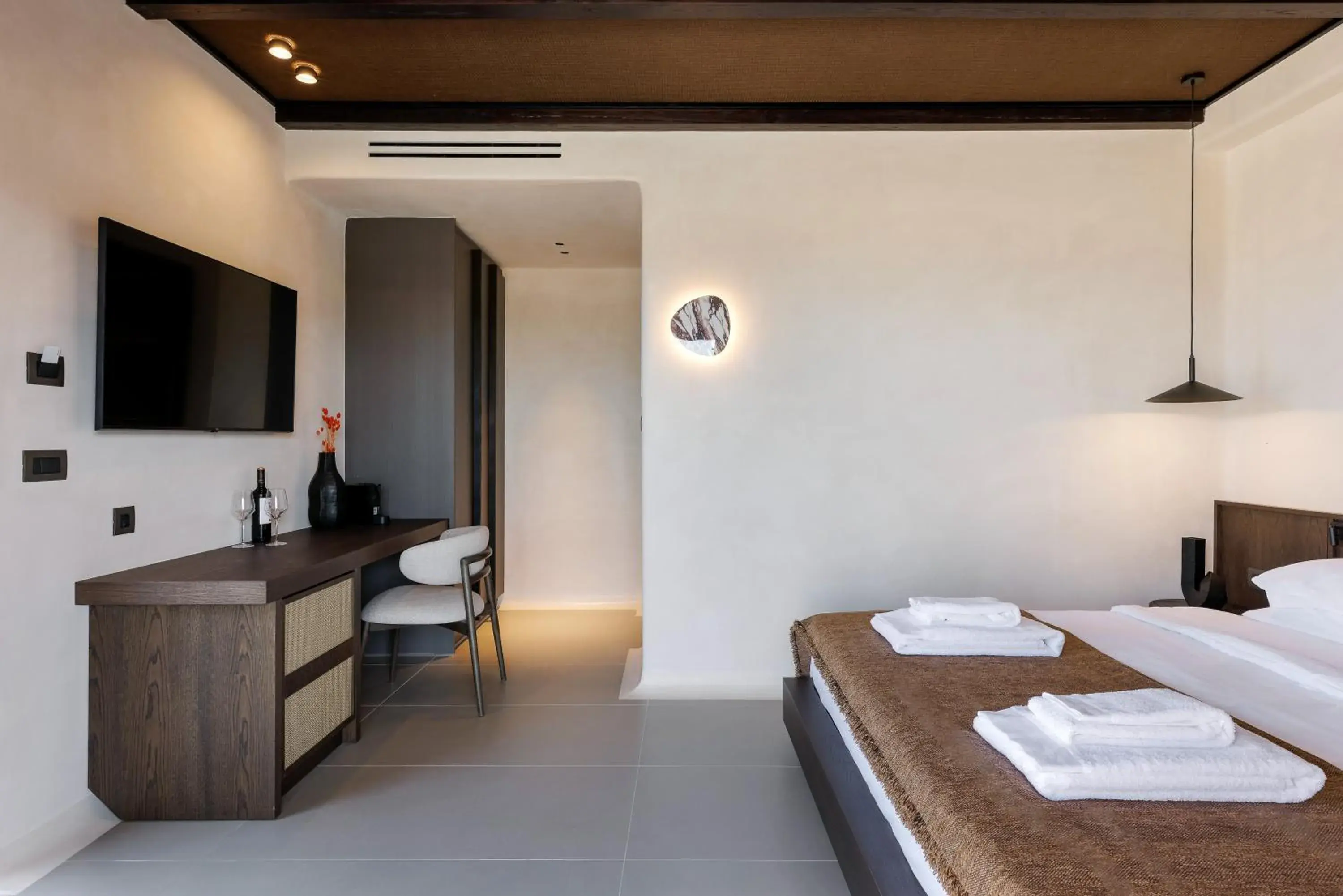 Superior double room with swim-up pool in Maximus Mykonos Superior double room with swim-up pool in Maximus Mykonos