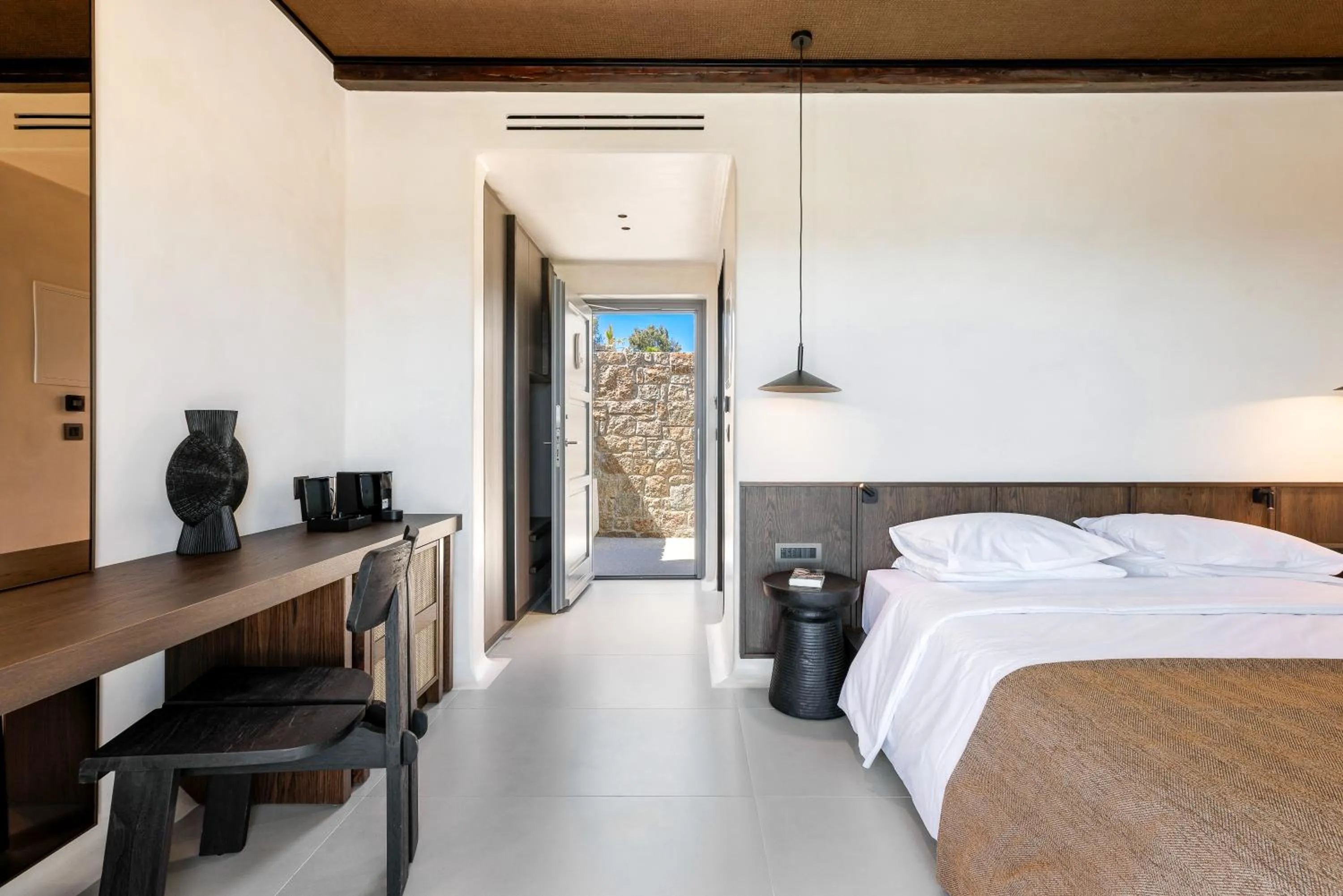 Bed in Maximus Mykonos