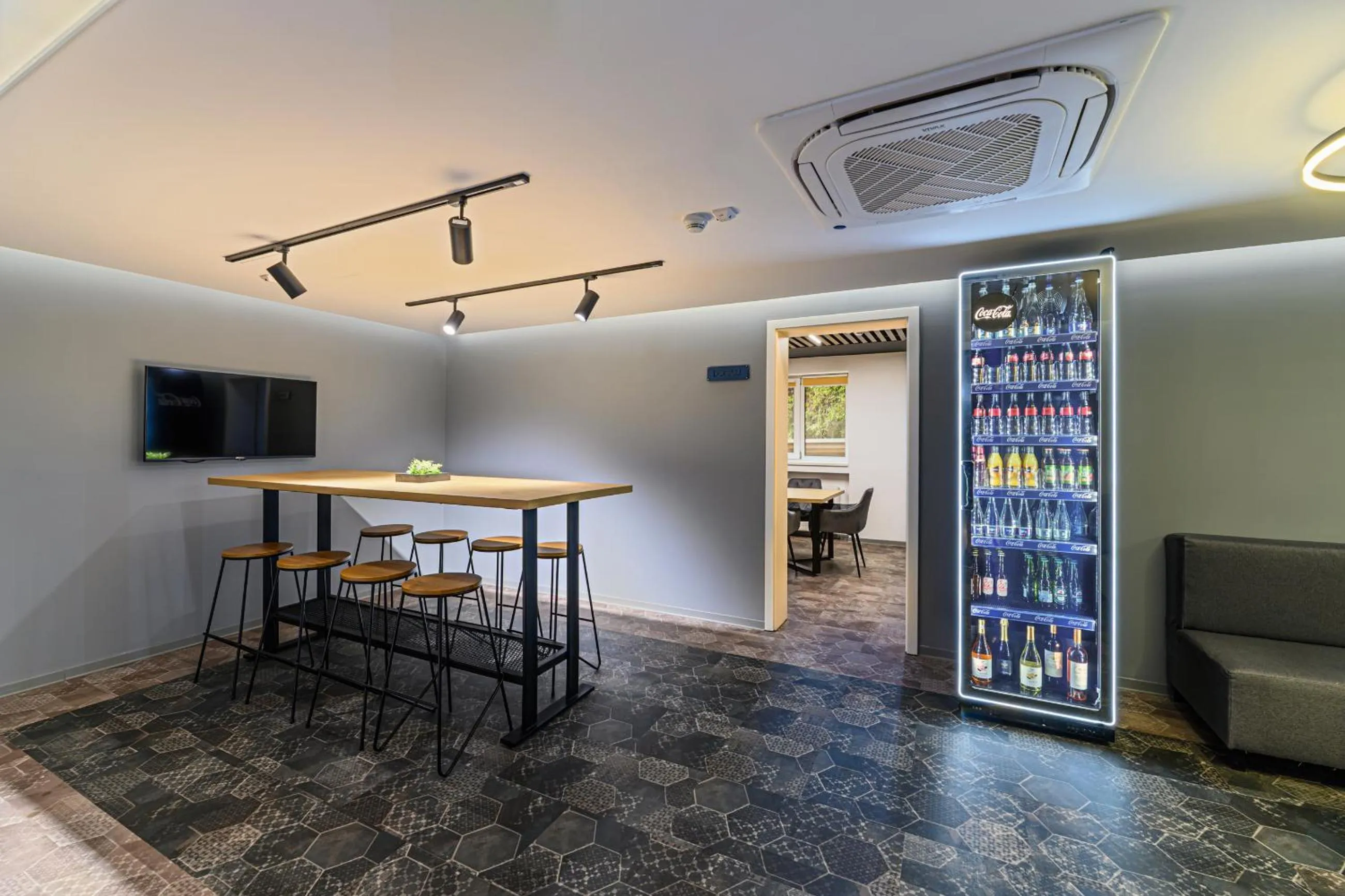 TV and multimedia in Johann Strauss Hotel