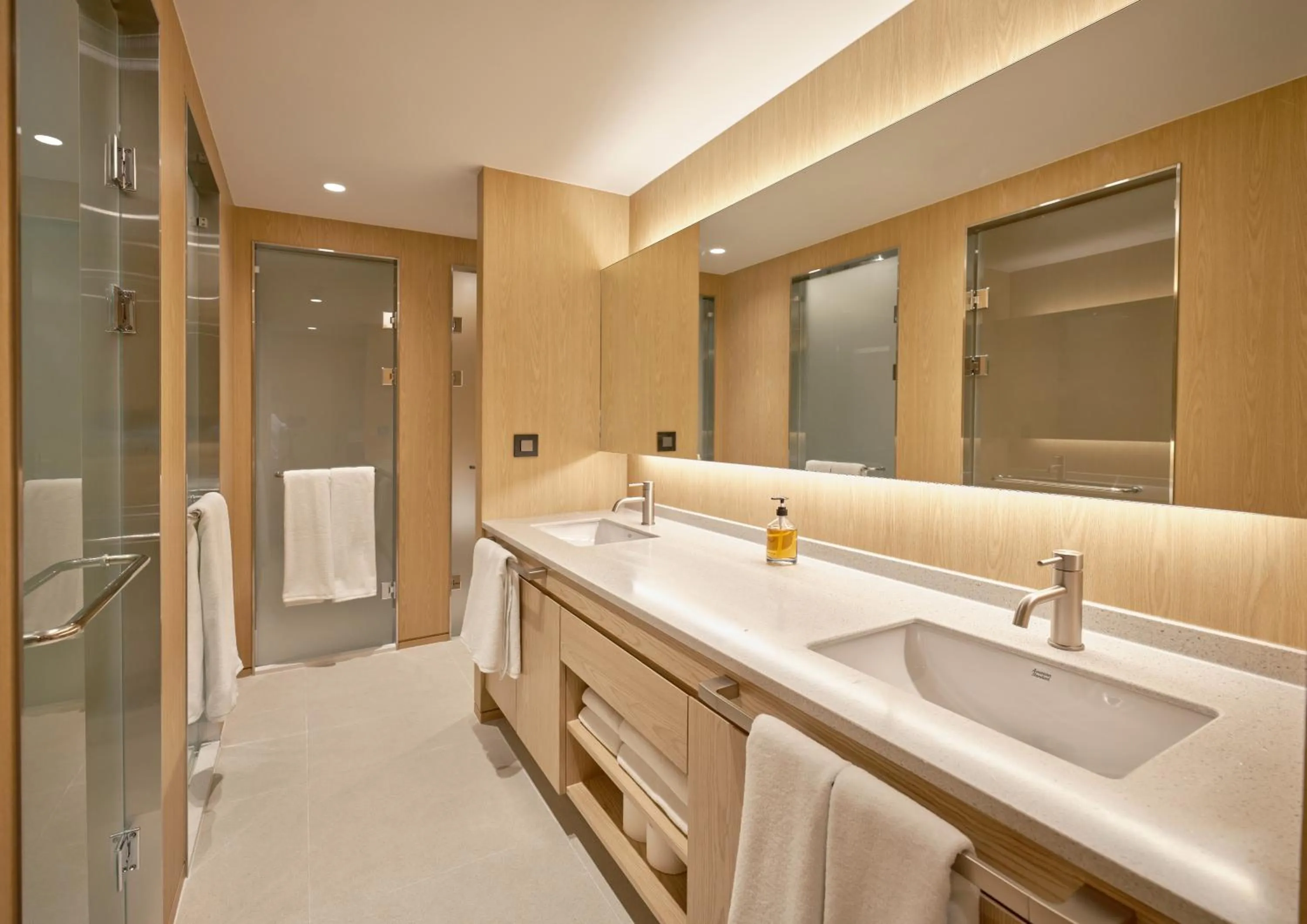 Bathroom in UH Suite The Coex