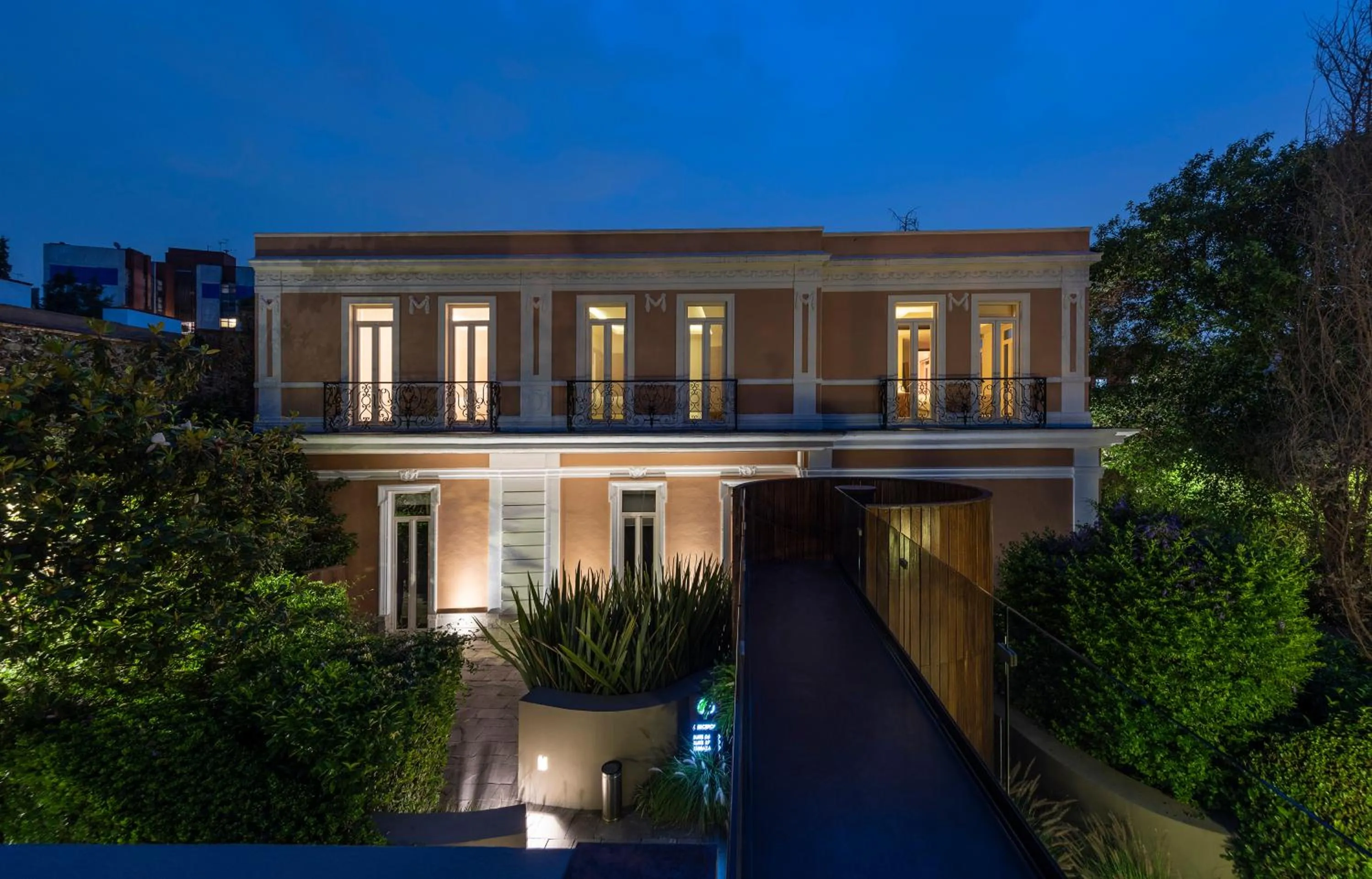 Property building in Hacienda Peña Pobre