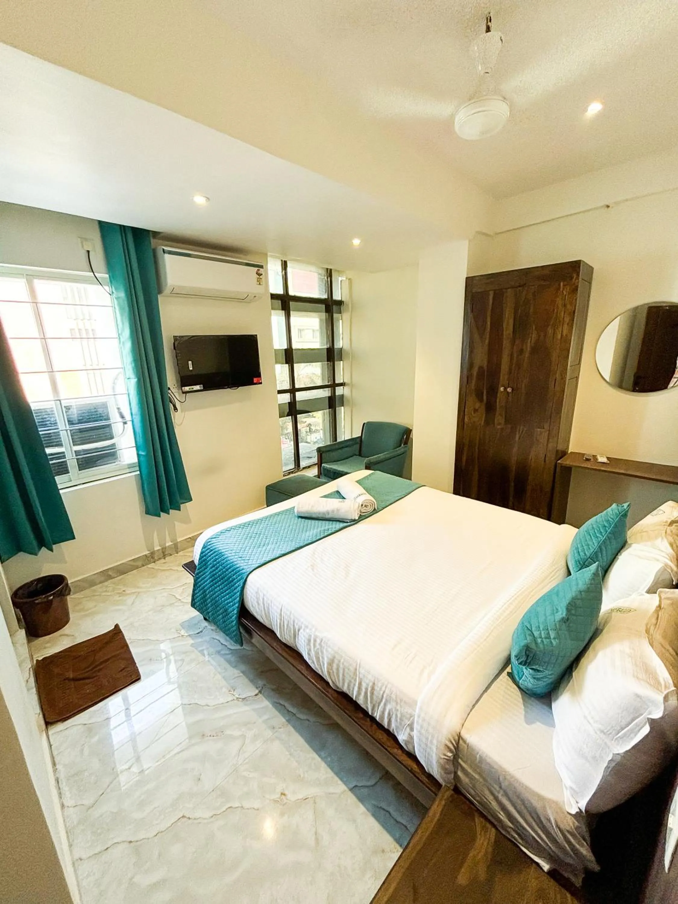 Hotel Emerald