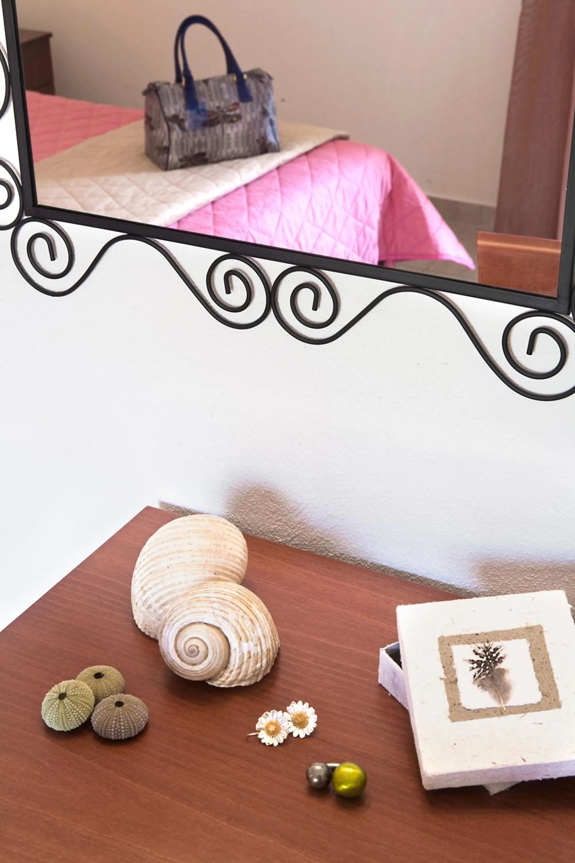 Decorative detail, Bed in Stratos Hotel